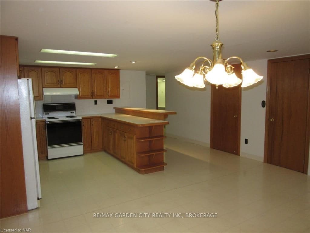 8875 SCHISLER Road photo 14