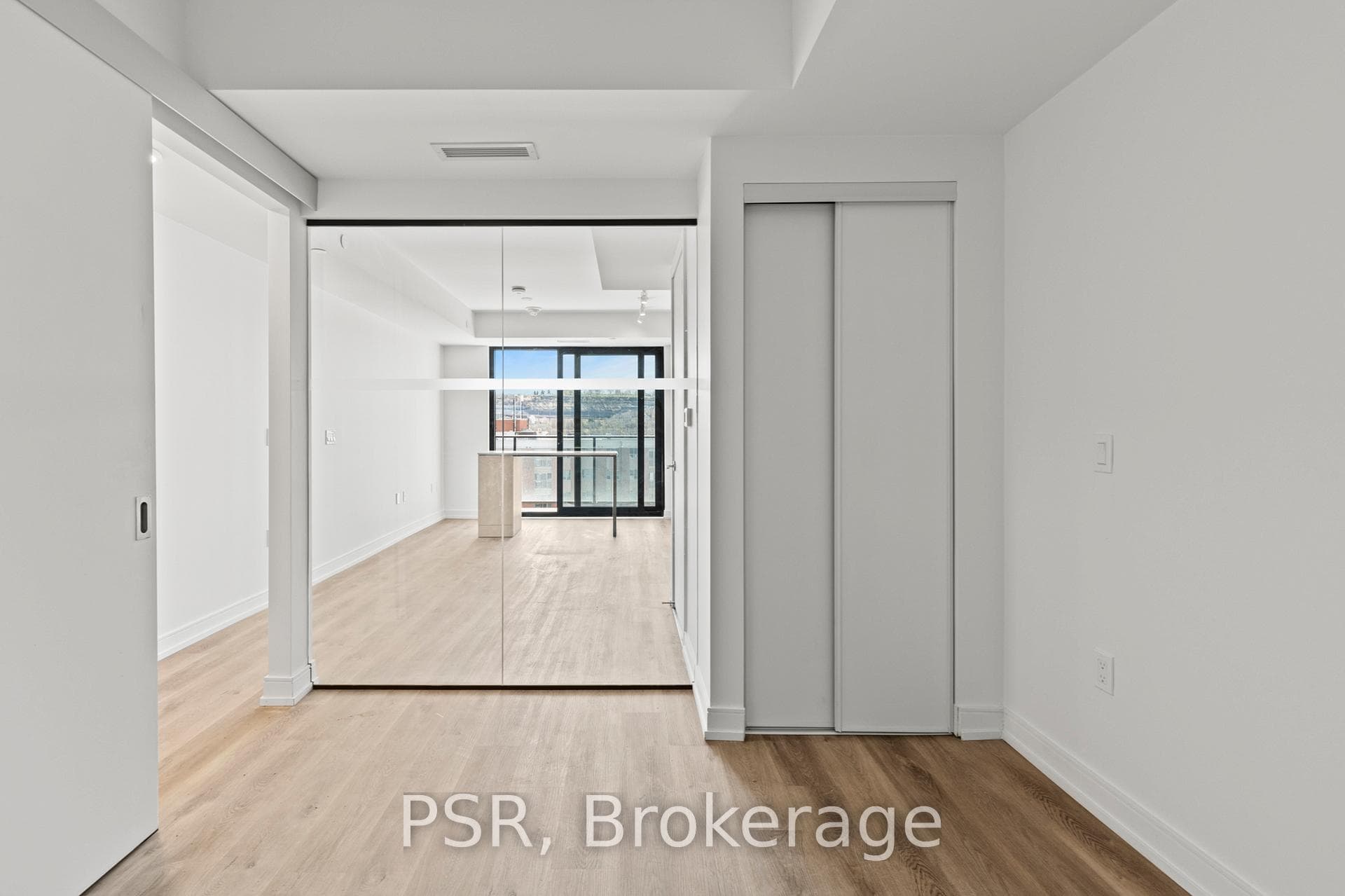 1 Jarvis Street Unit 1306 photo 17