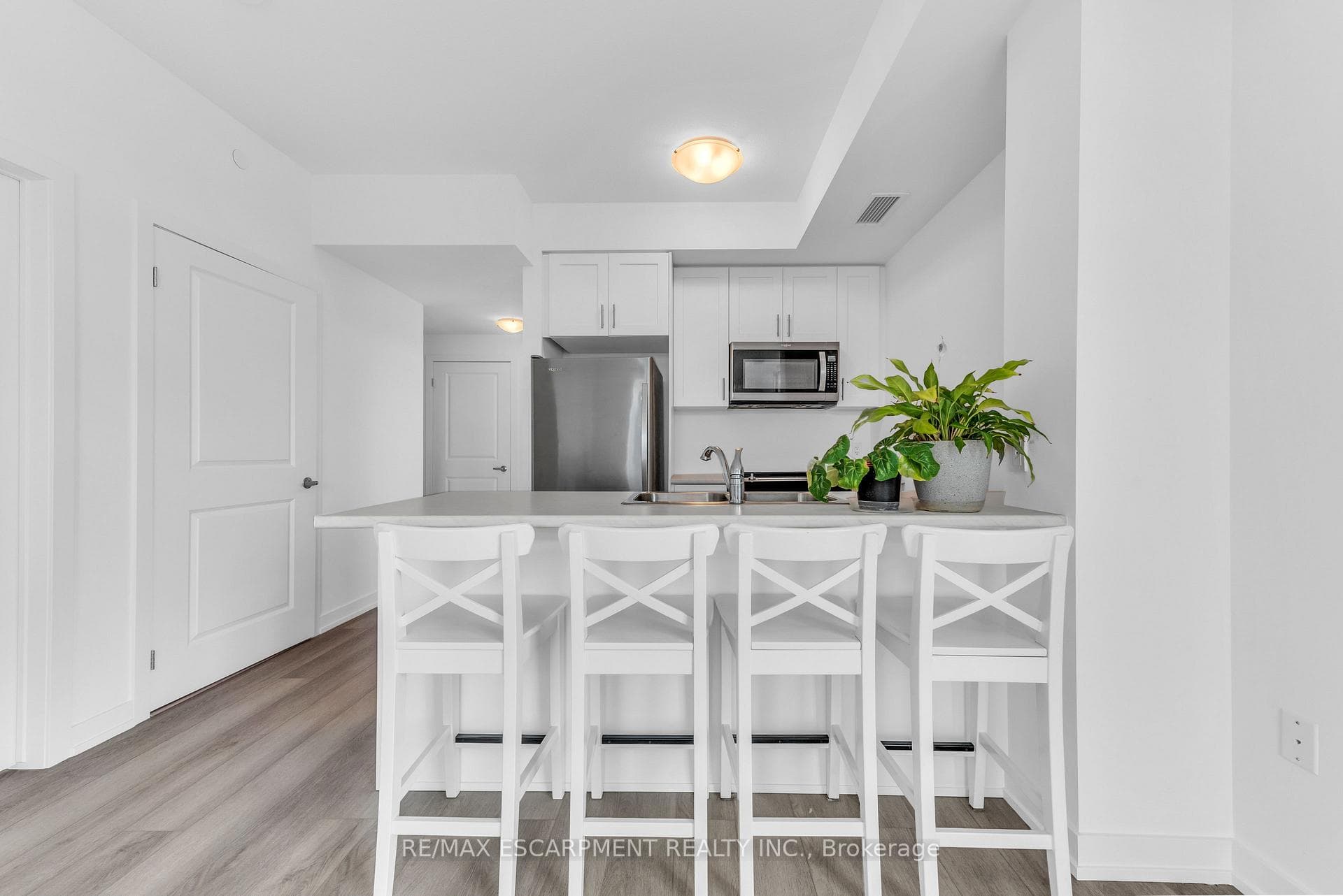 450 Dundas Street Unit 613 photo 21
