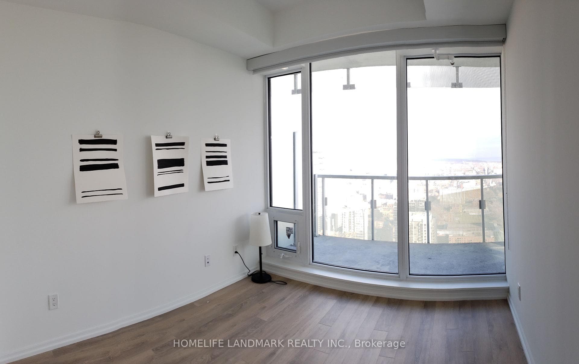 197 Yonge Street Unit 4205 photo 6