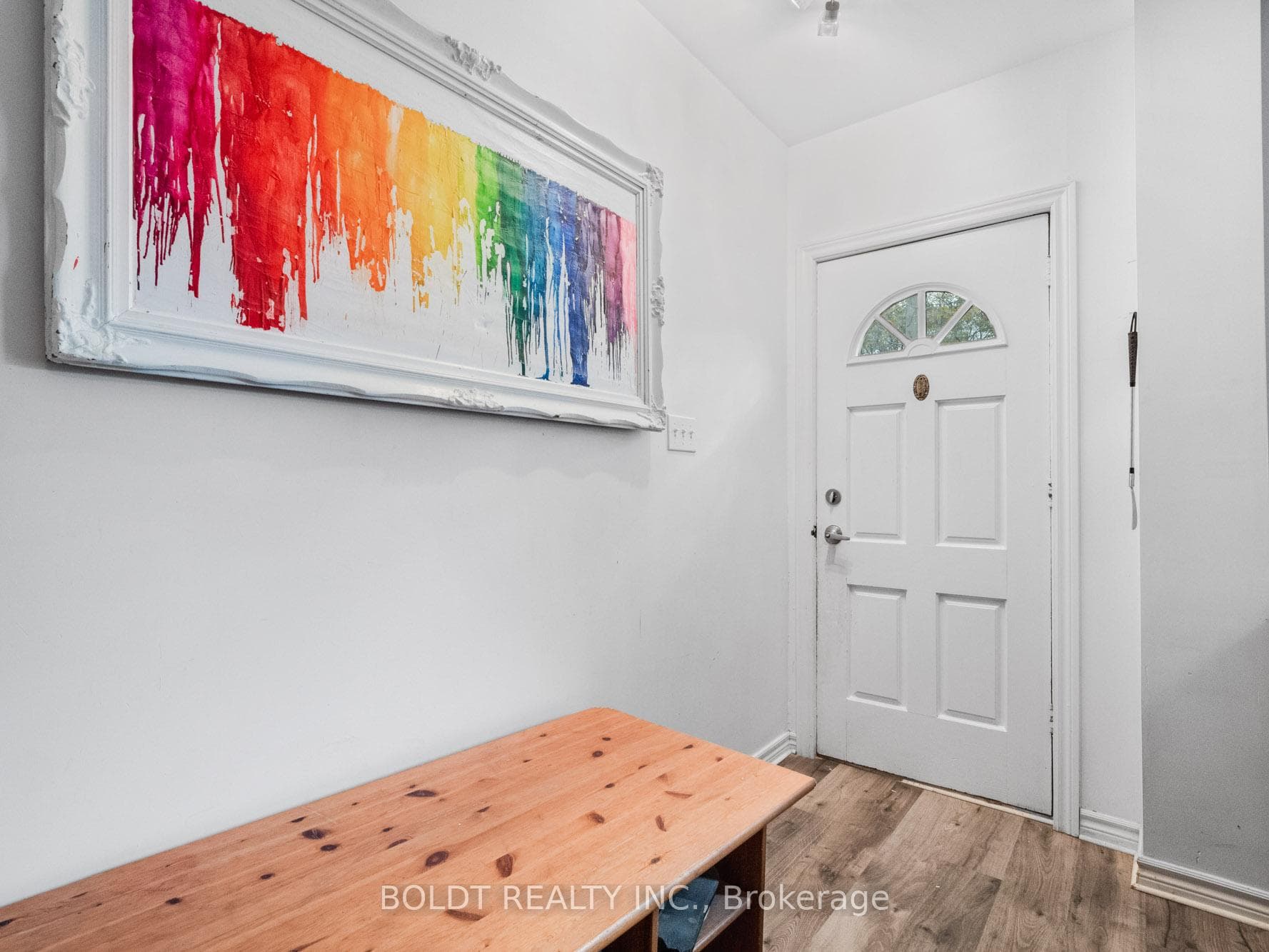 117 Russell Avenue photo 4