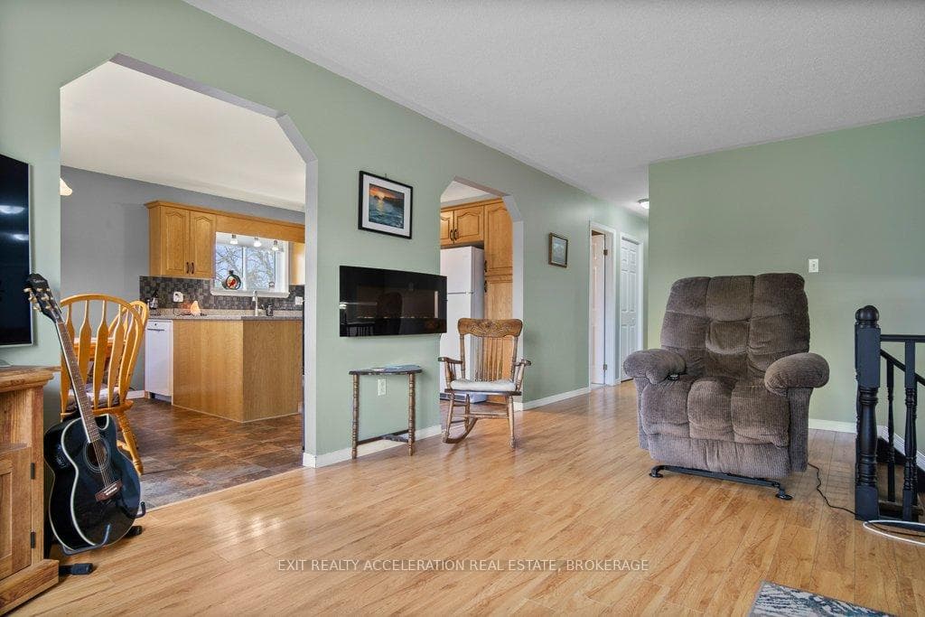 1189 Lazier Road photo 11