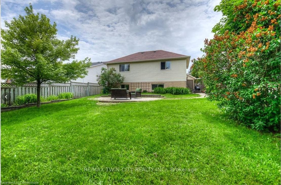 428 Timbercroft Crescent photo 33