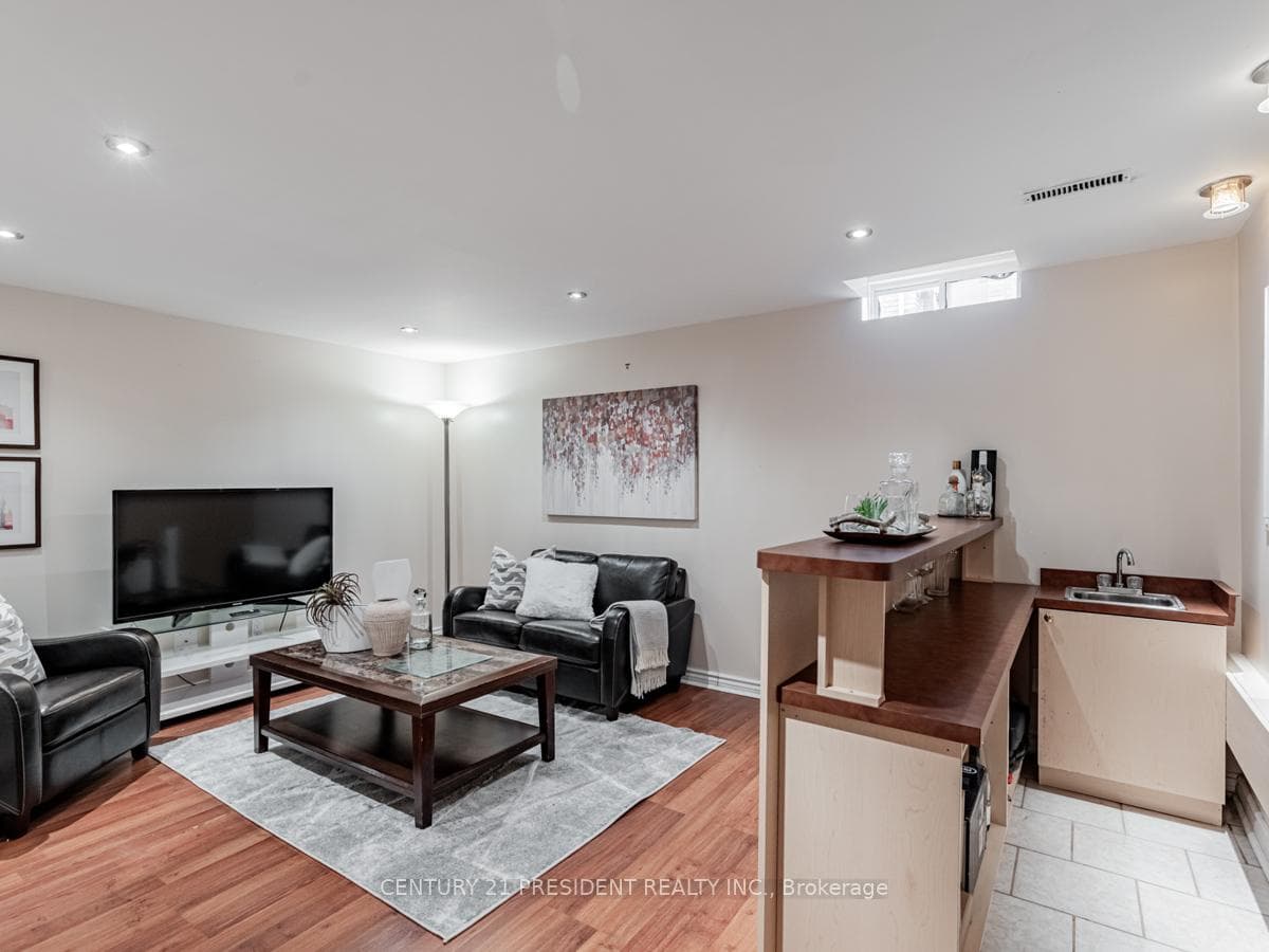49 Wharnsby Drive photo 35