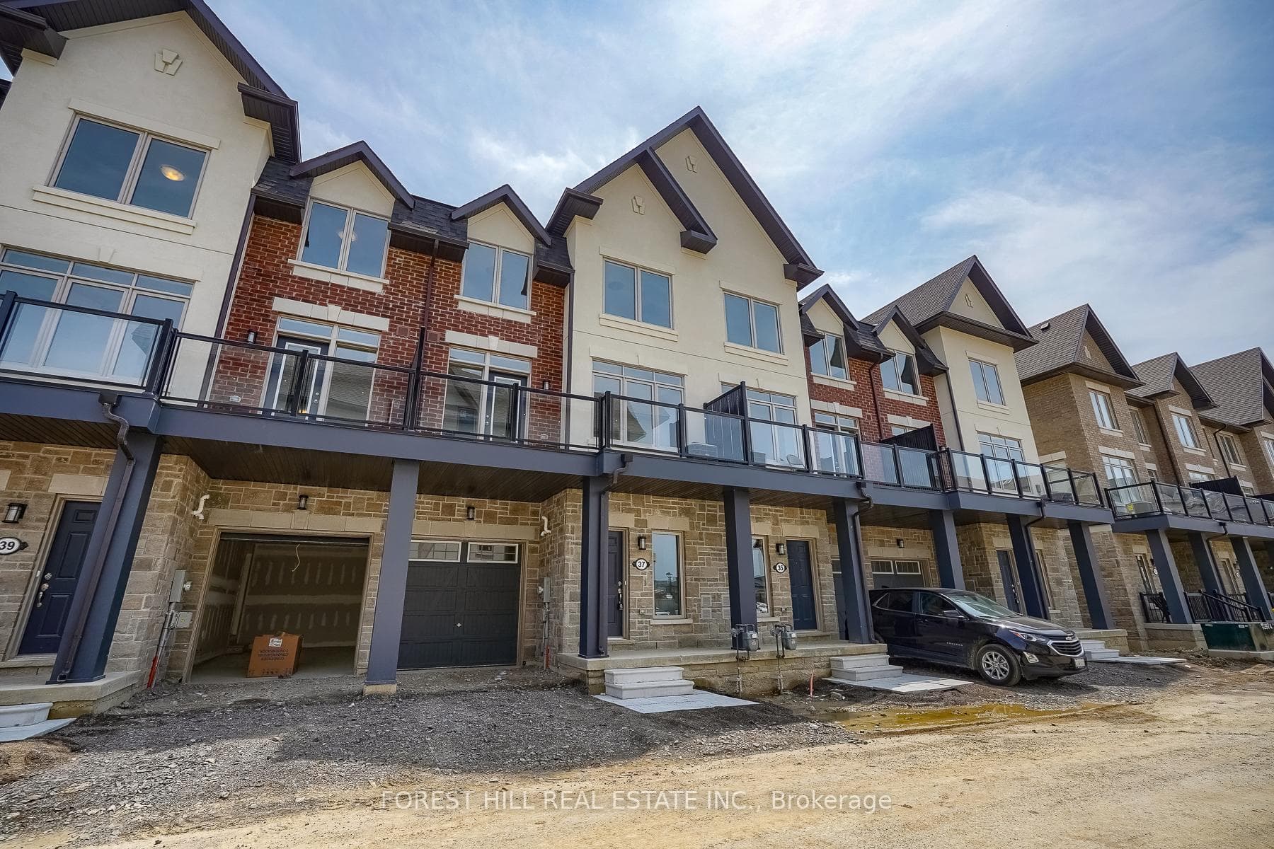 37 Tiveron Avenue photo 3