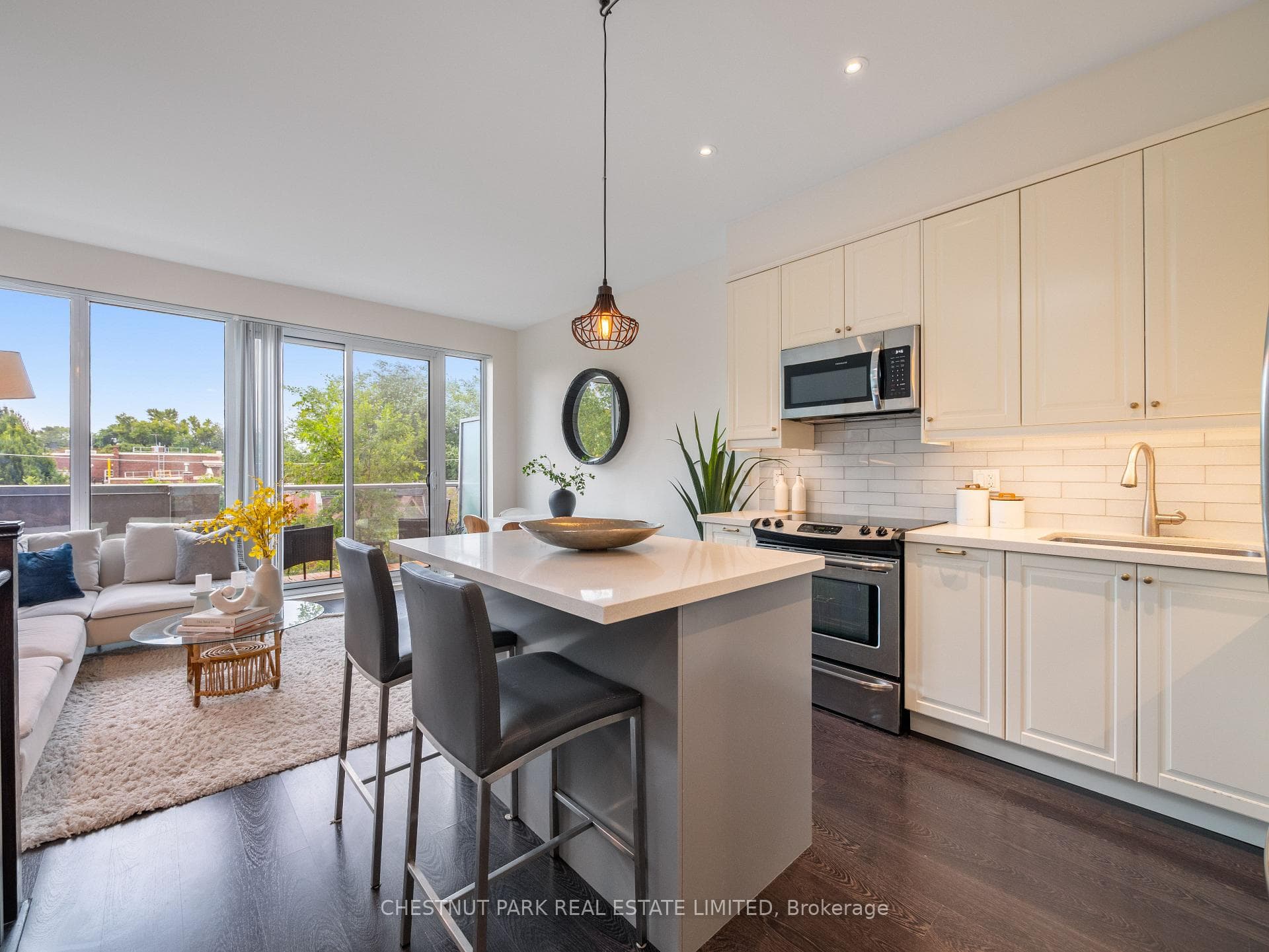 46 Boston Avenue Unit 3 photo 4