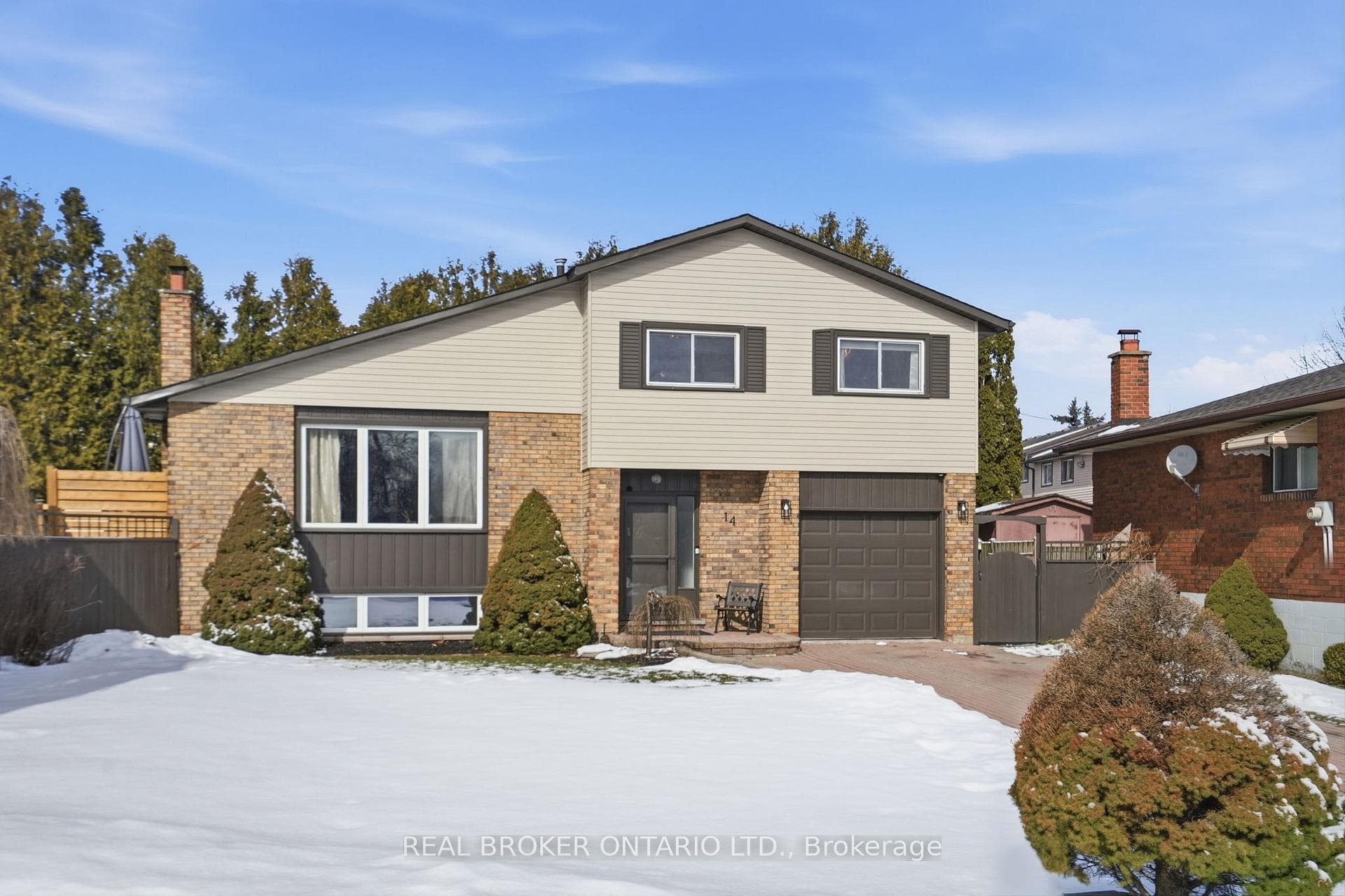 14 Basin Crescent photo 2