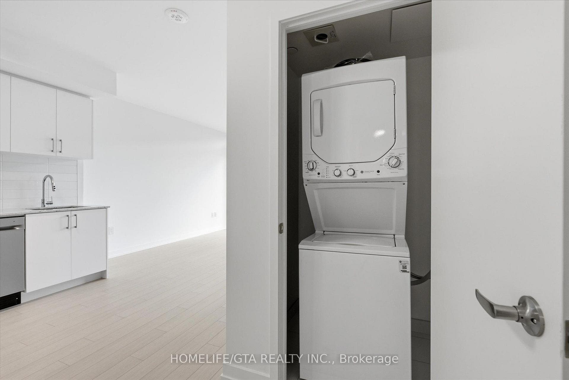 4010 Eglinton Avenue Unit 610 photo 31