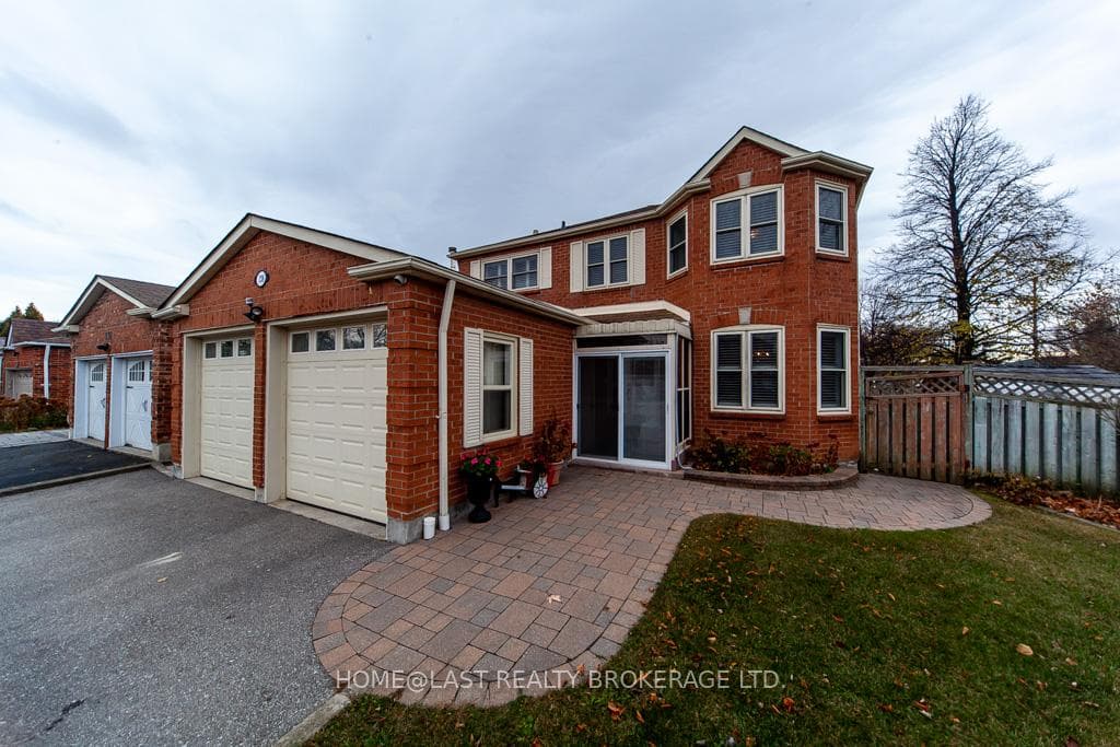 138 Orleans Drive photo 2