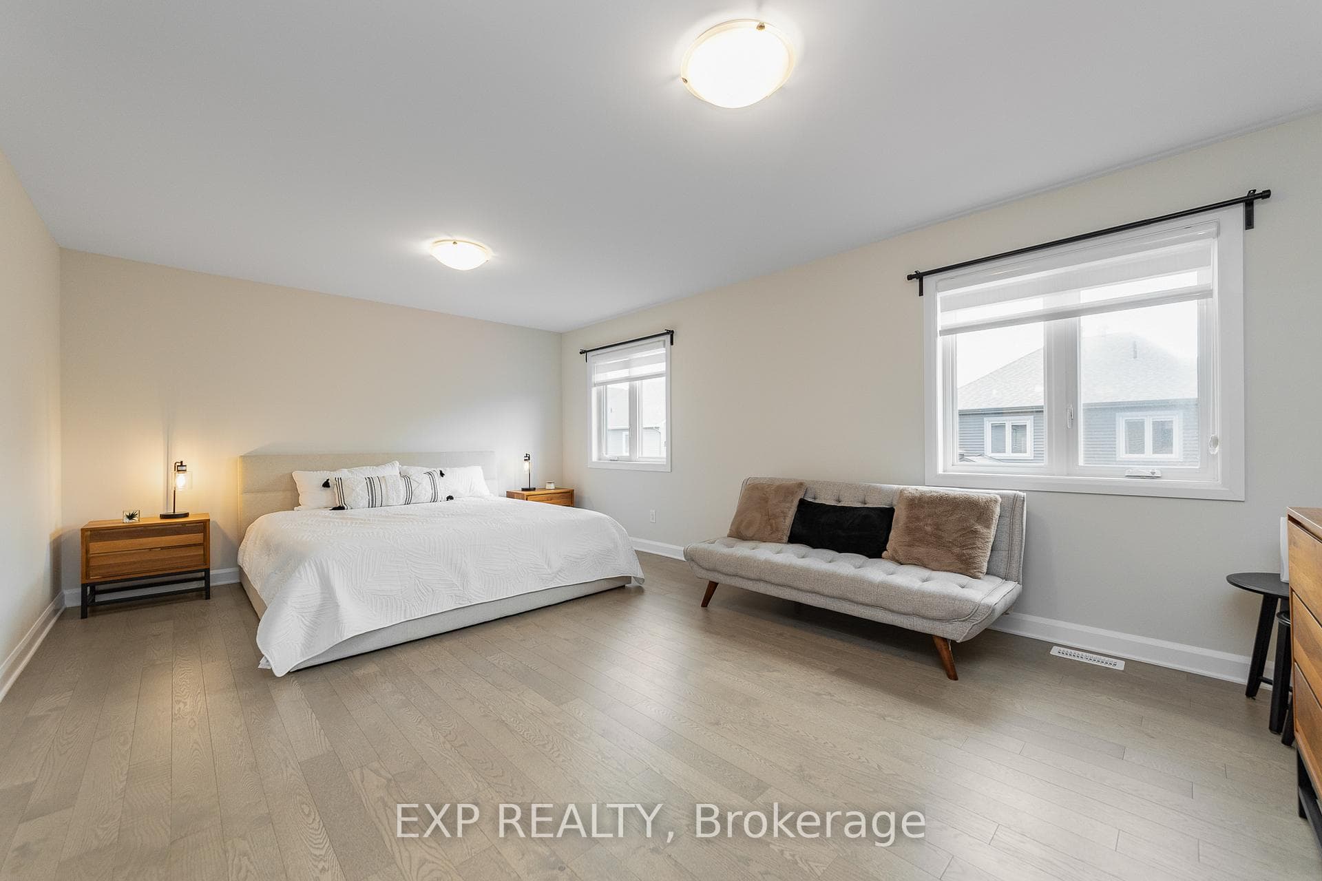 616 Moonflower Crescent photo 27
