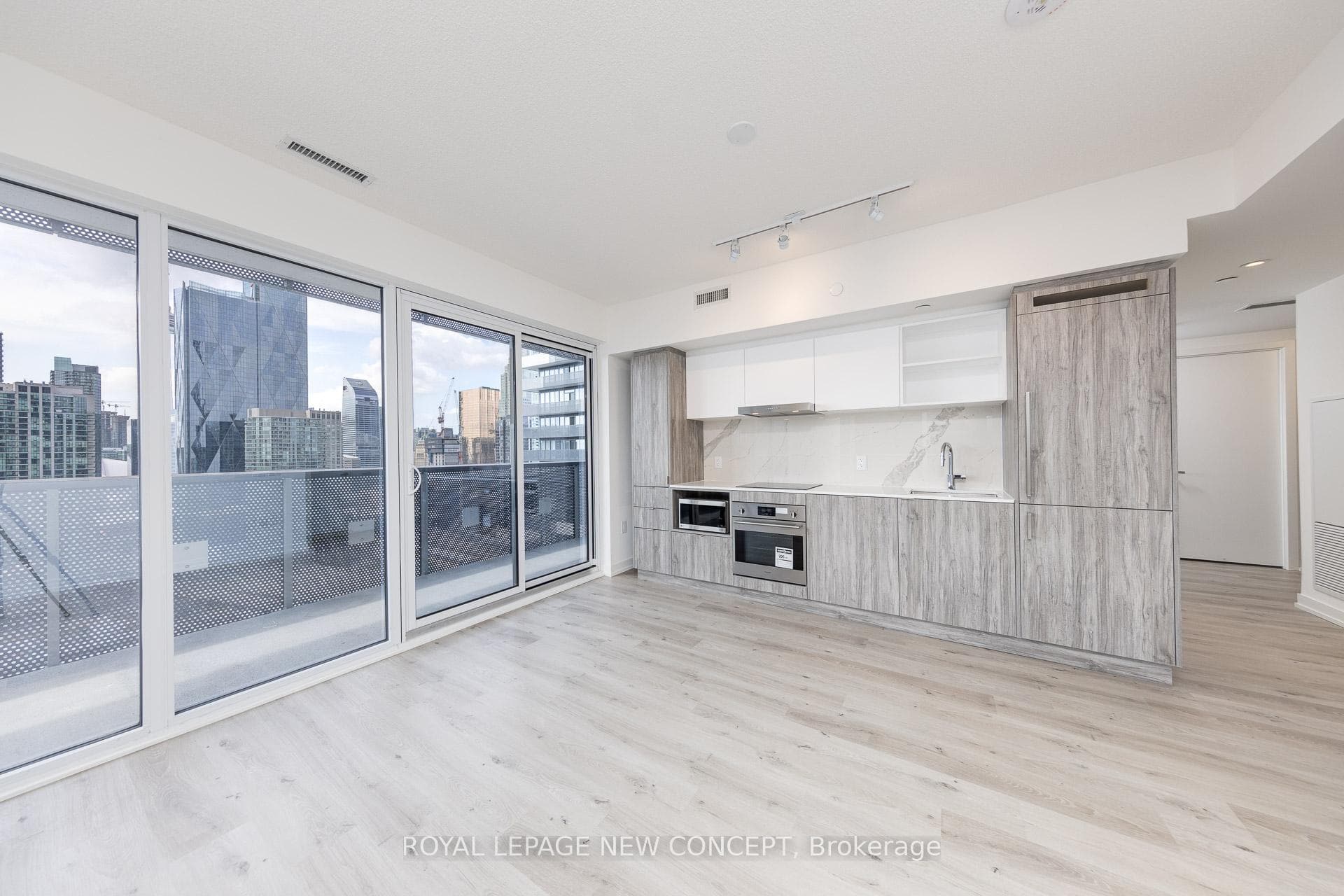 138 Downes Street Unit 3011 photo 8