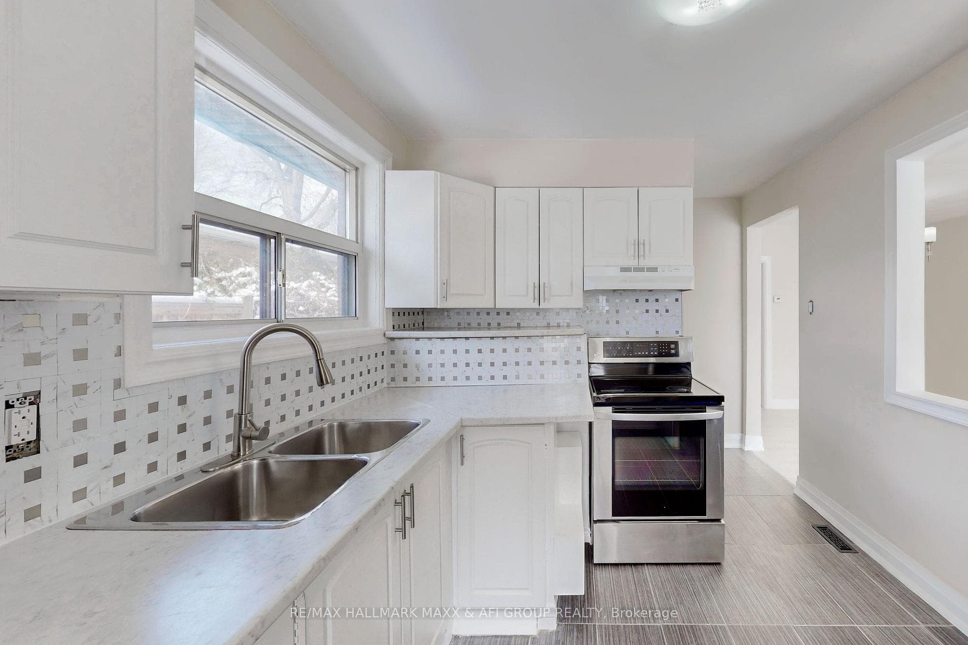 207 Septonne Avenue photo 7