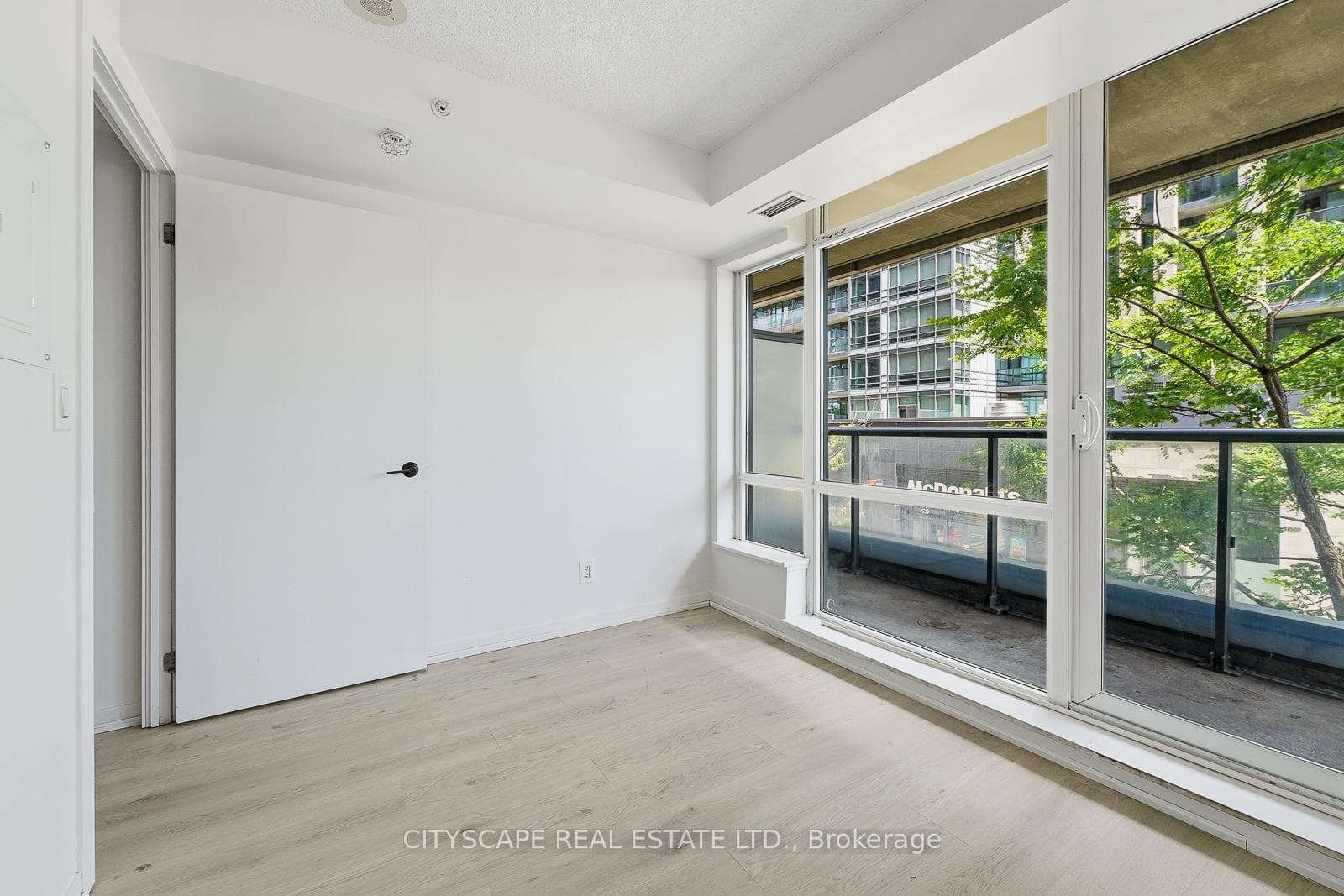 20 Joe Shuster Way Unit 211 photo 10