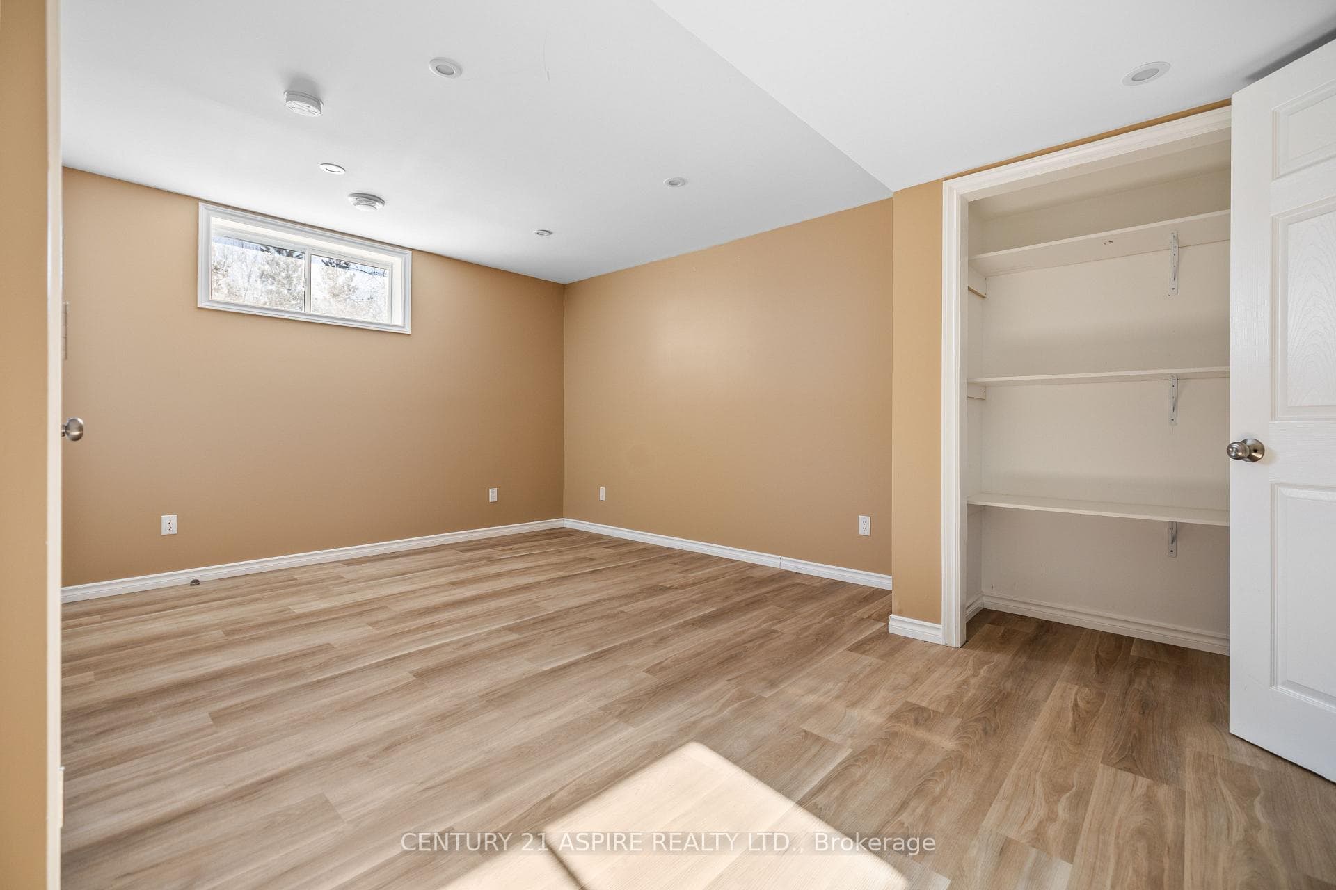 84 Sandy Beach Road photo 19