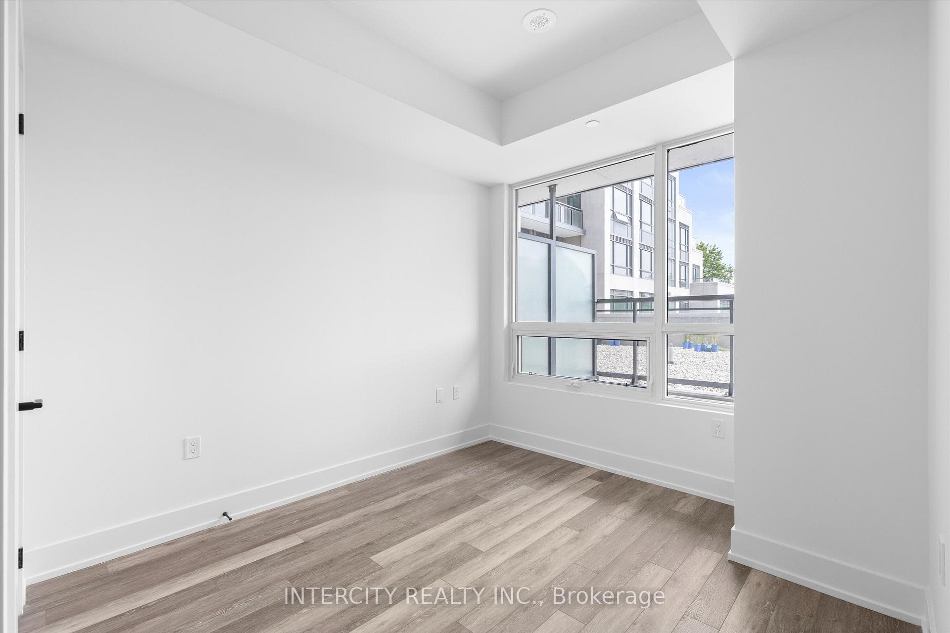 2075 King Road Unit 202 photo 10