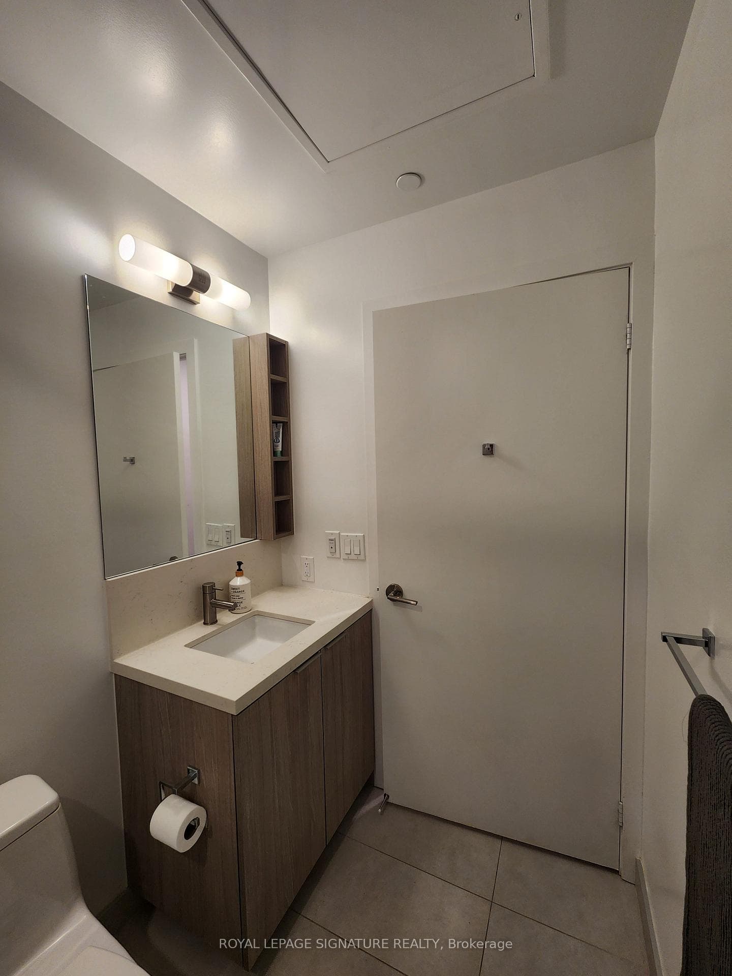2020 Bathurst Street Unit 1112 photo 8