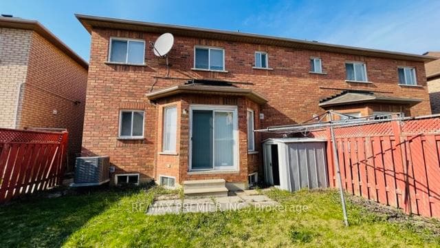 33 Windward Crescent photo 13