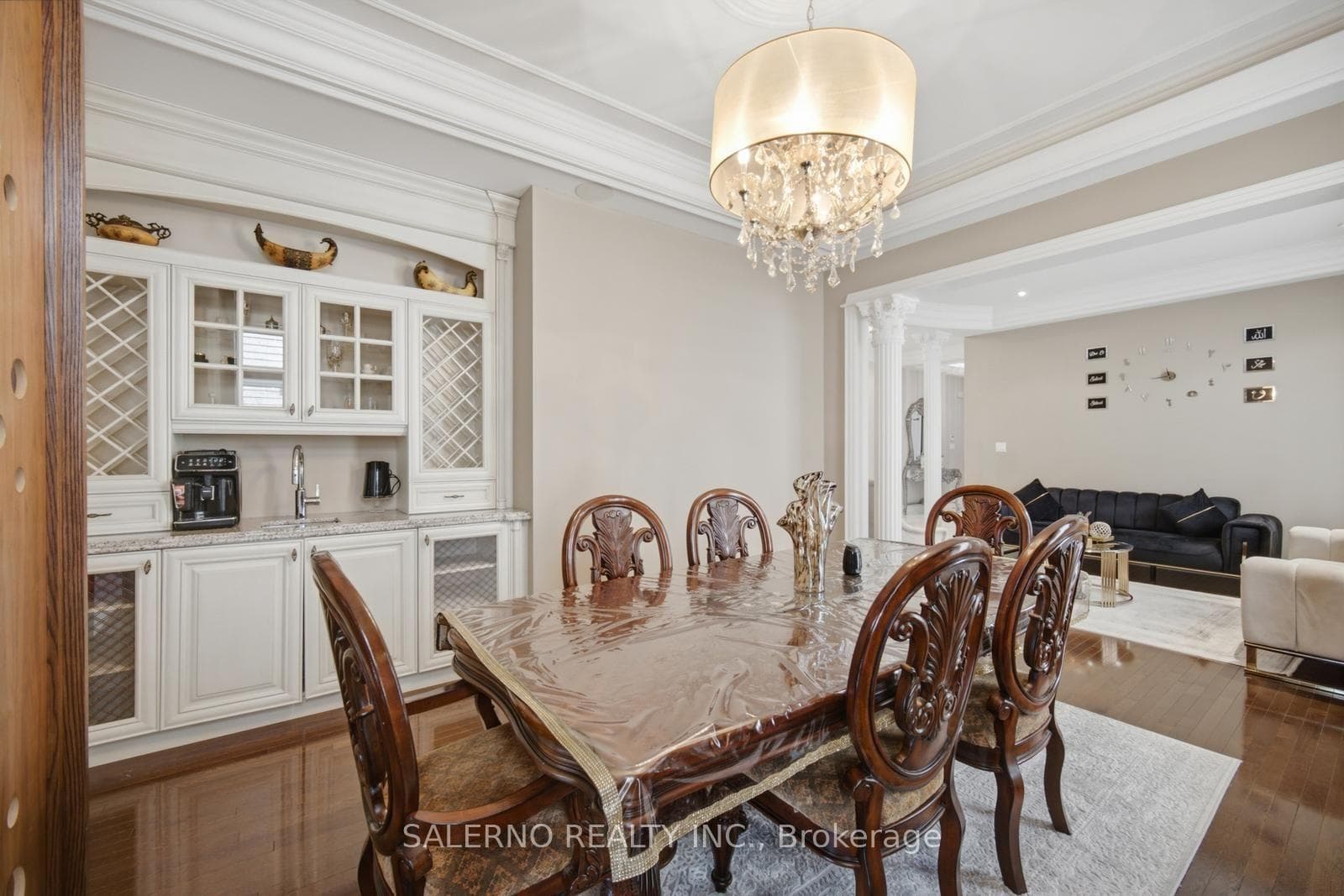 111 Ironside Drive photo 8