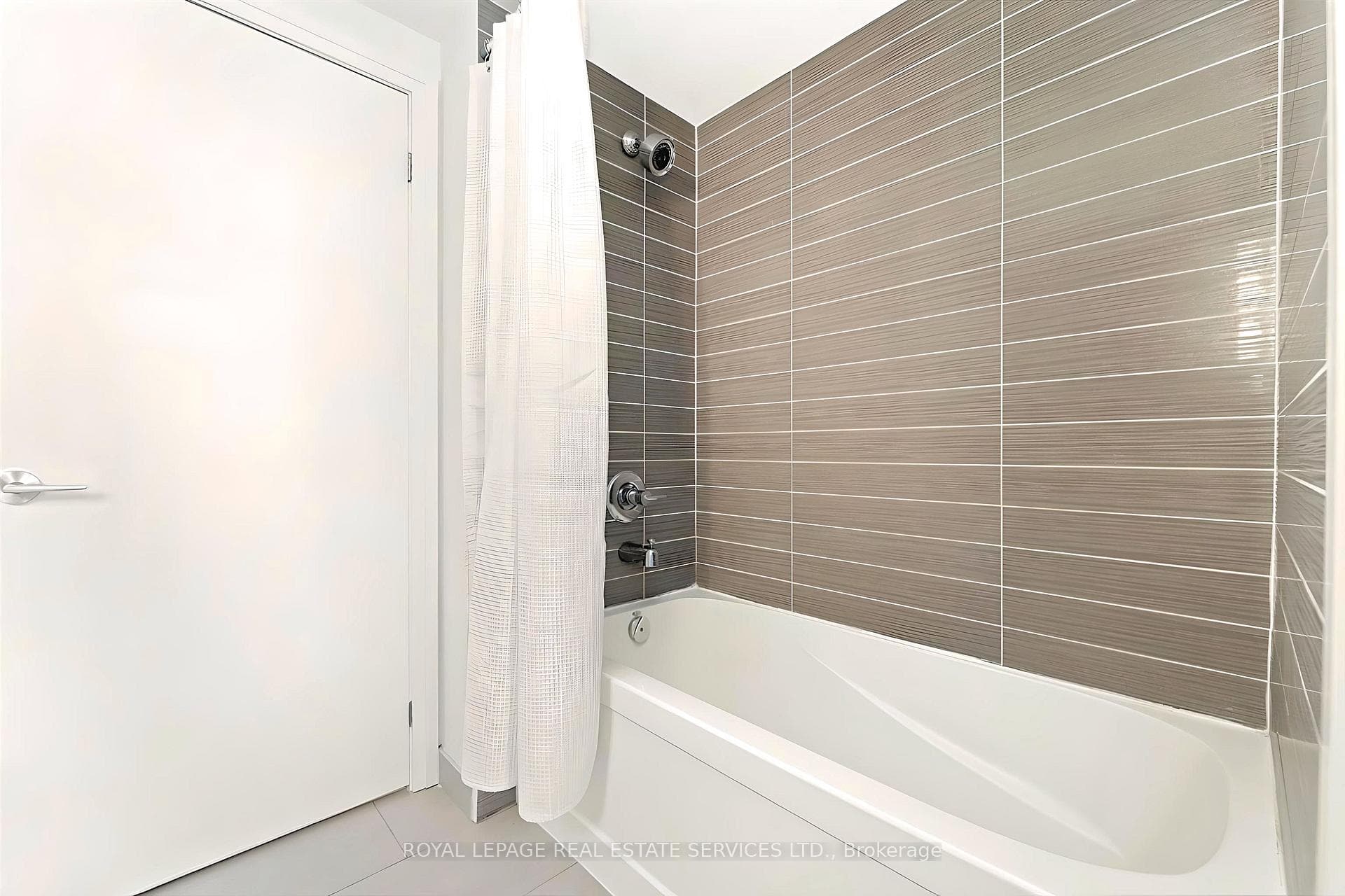 5 Hanna Avenue Unit 610 photo 18