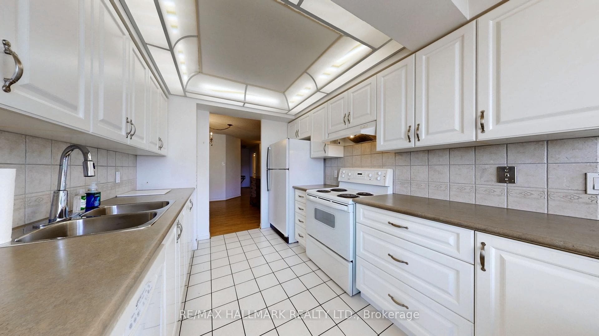 1121 Steeles Avenue Unit 206 photo 17