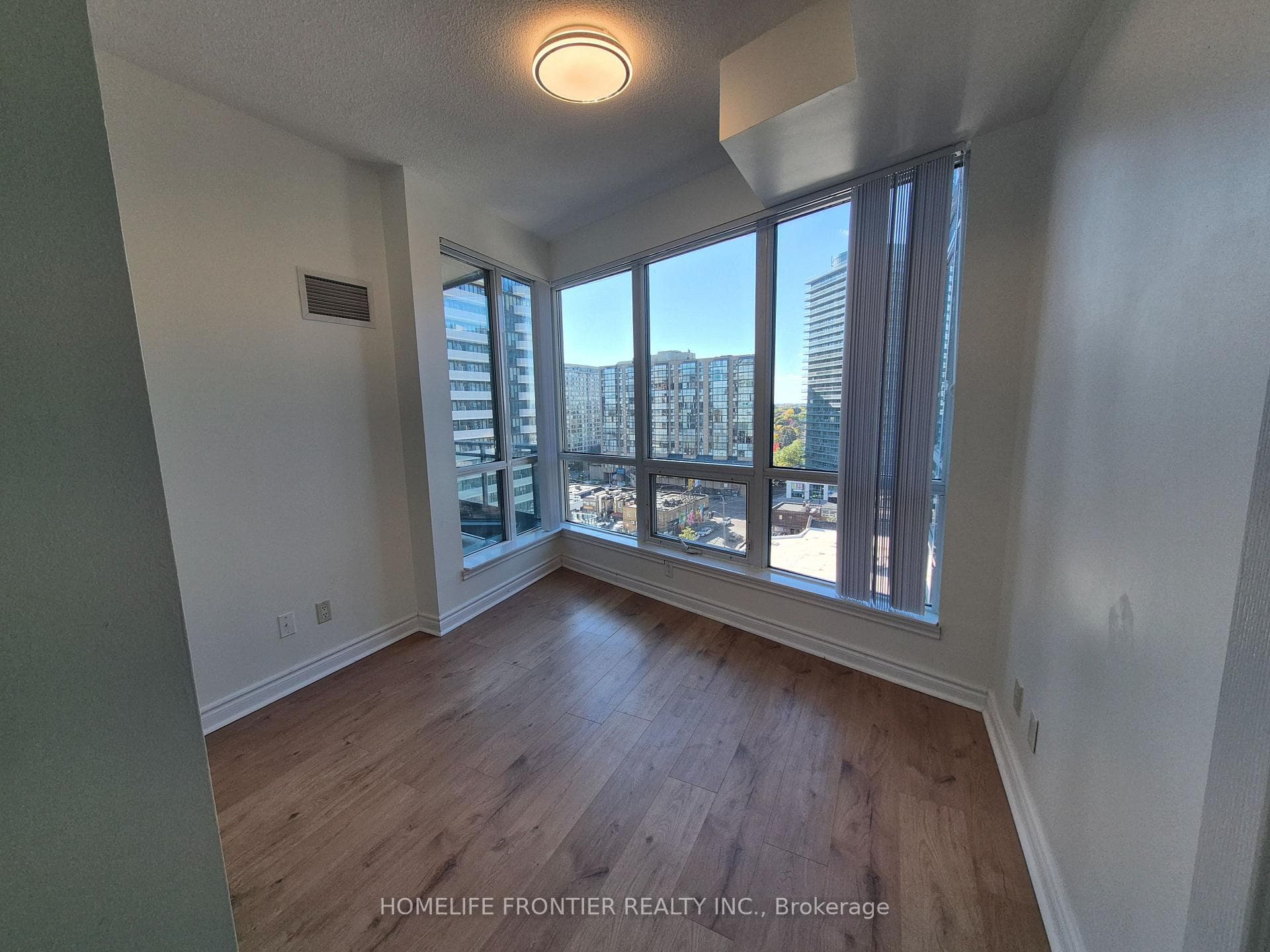 18 Holmes Avenue Unit 1009 photo 10