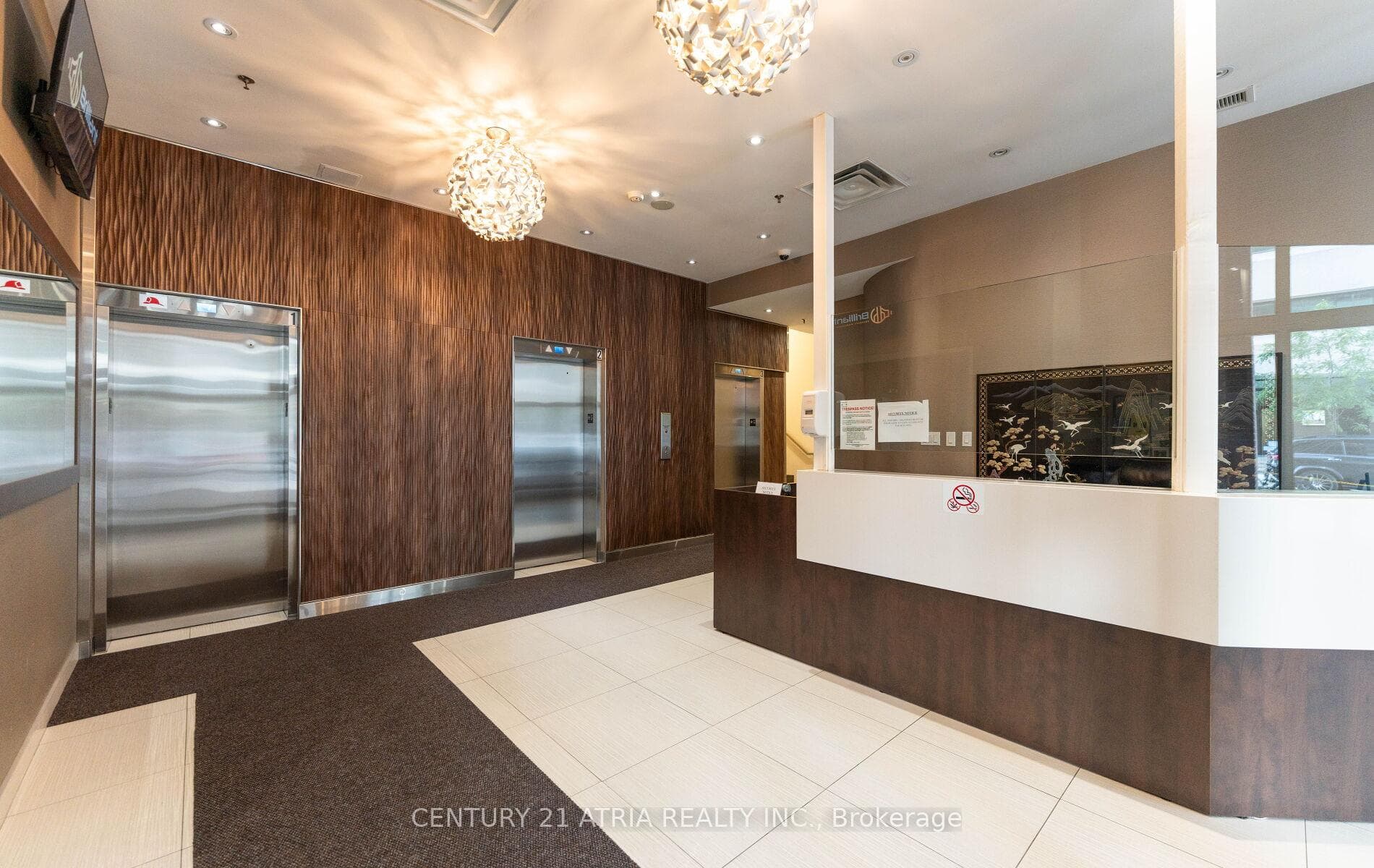 55 Centre Avenue Unit 1402 photo 4