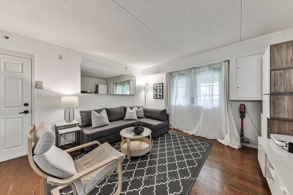 4005 Kilmer Drive Unit 206 photo 9