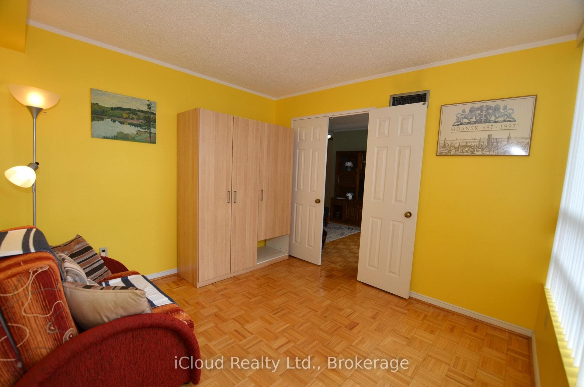 50 Kingsbridge Garden Circle Unit 915 photo 26