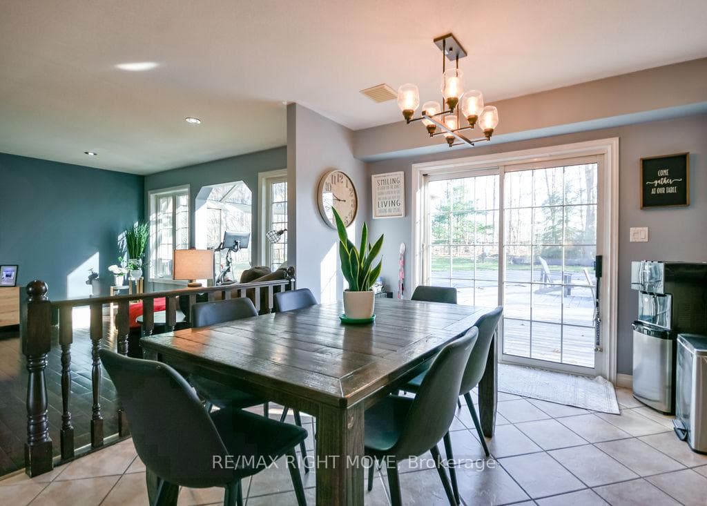 2027 Millwood Road photo 12