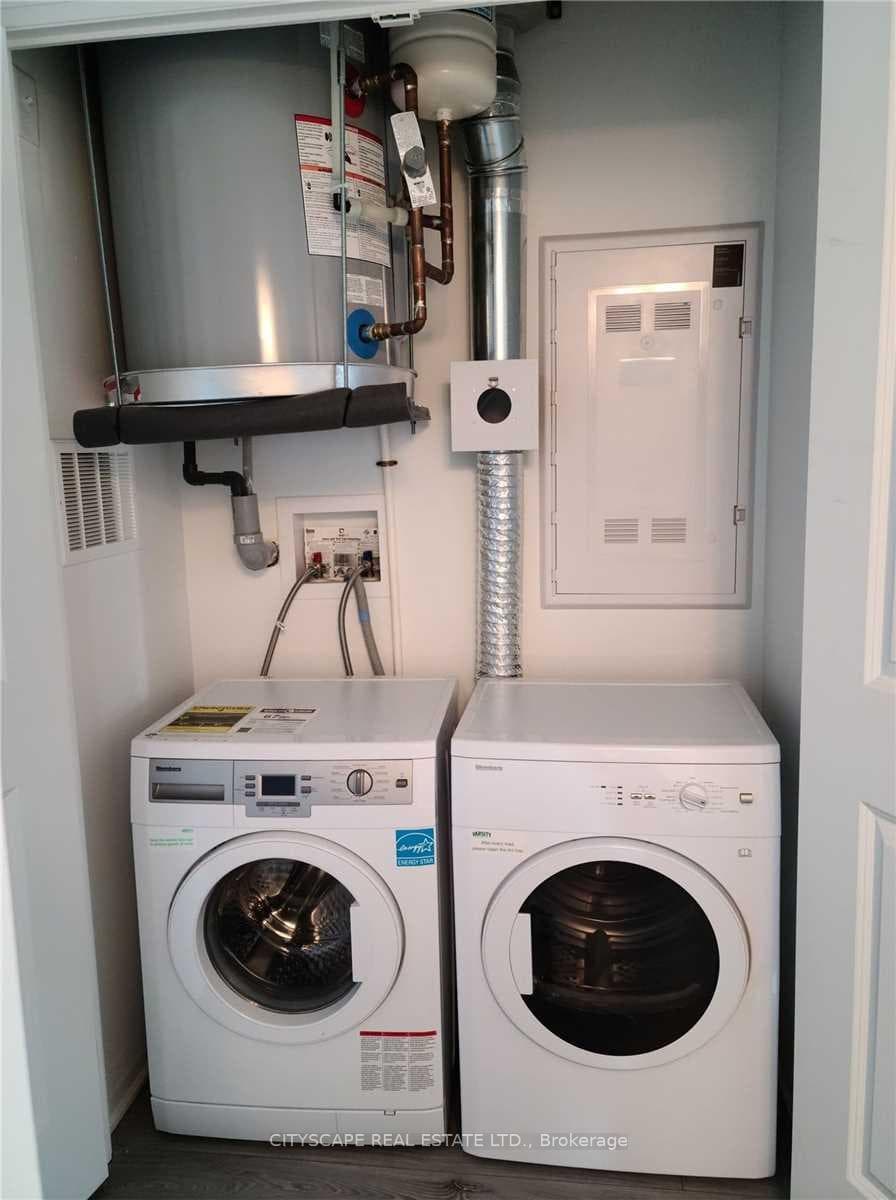 1900 Simcoe Street Unit 516 photo 5