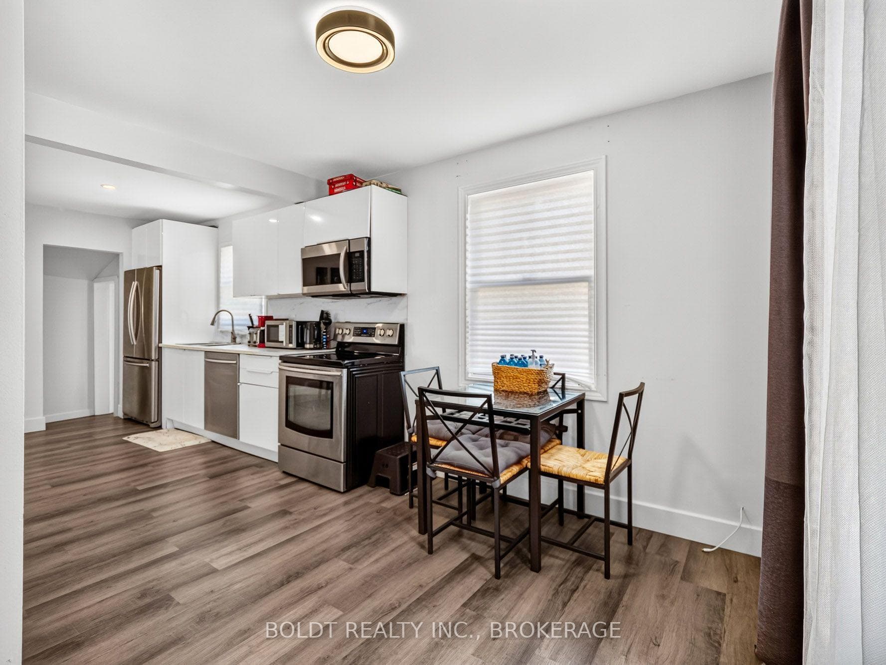 642 PENNER Road photo 7