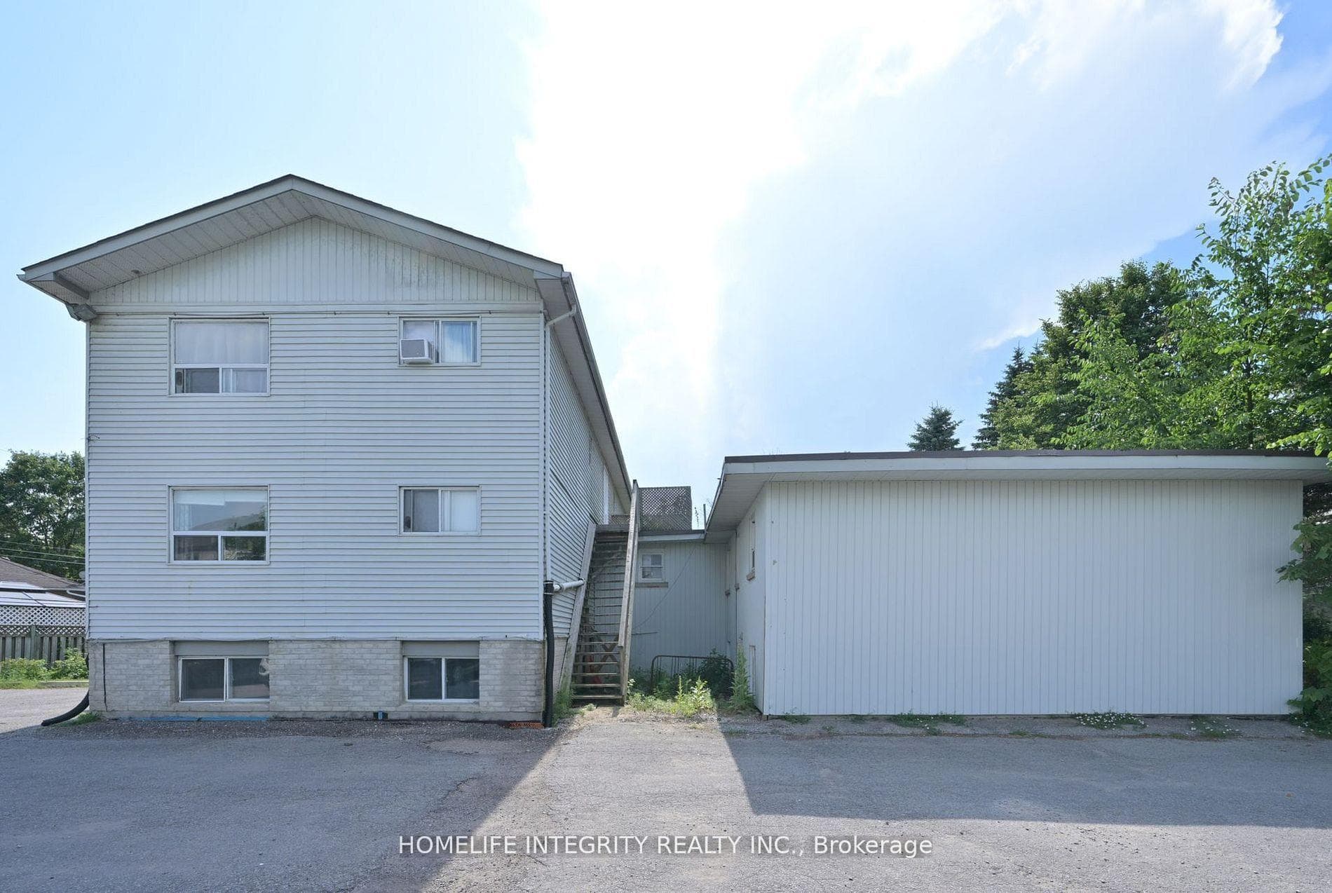254 Centre Street photo 7