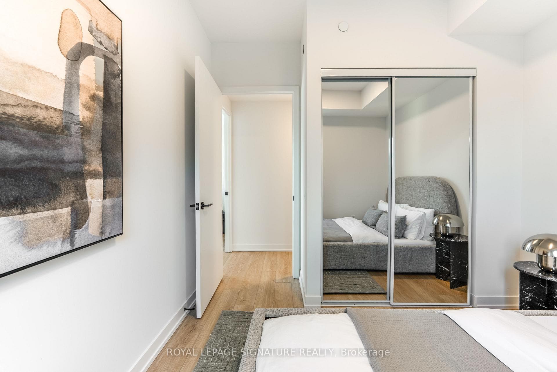 35 Parliament Street Unit 608 photo 17