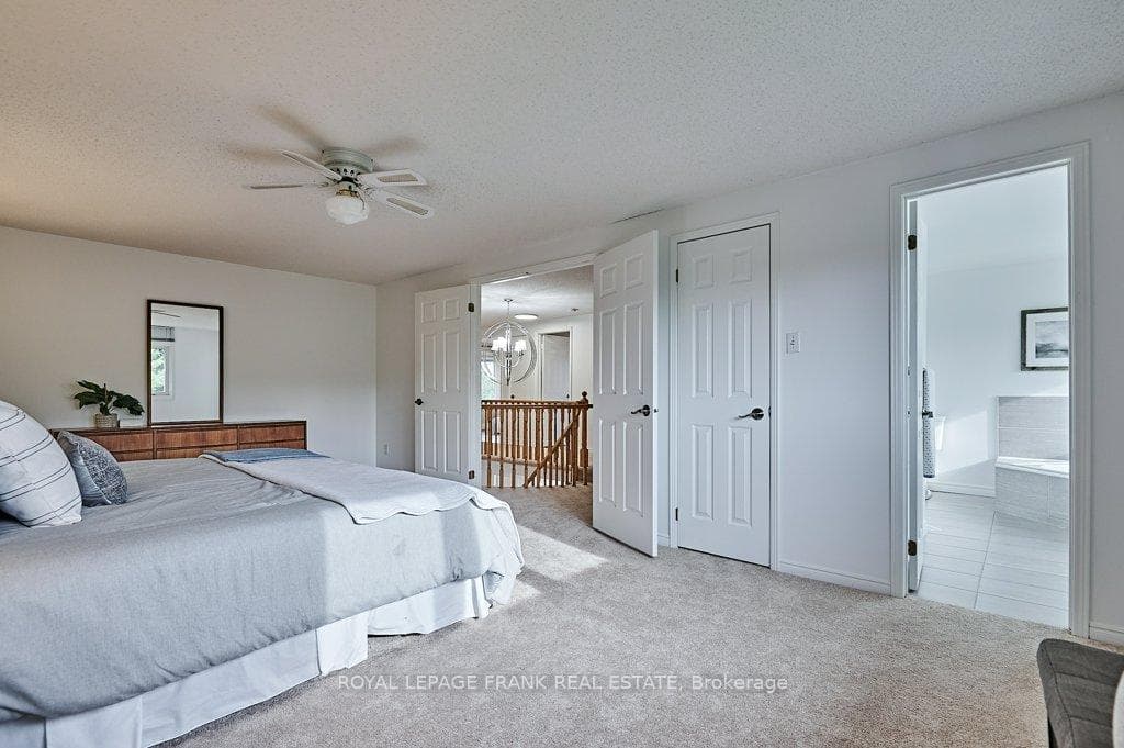 52 Love Crescent photo 31