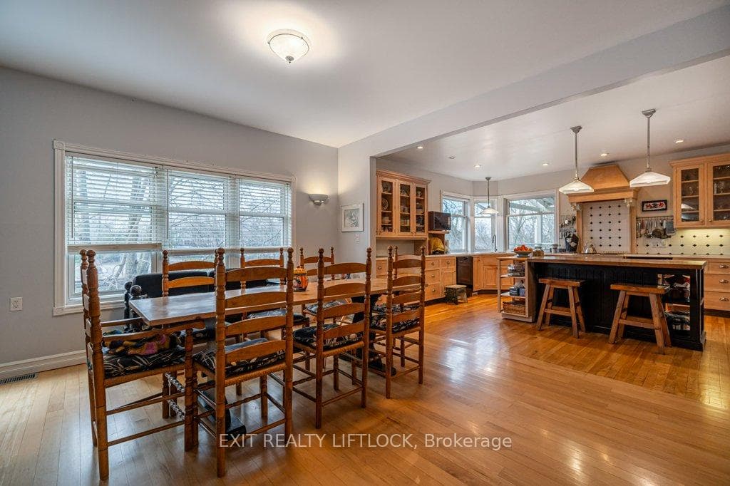 57 King Street photo 13