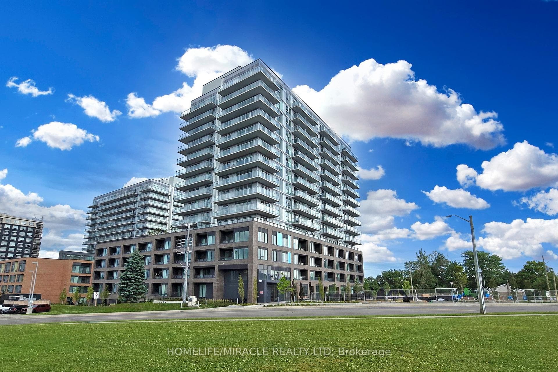 185 Deerfield Road Unit 322 photo 1