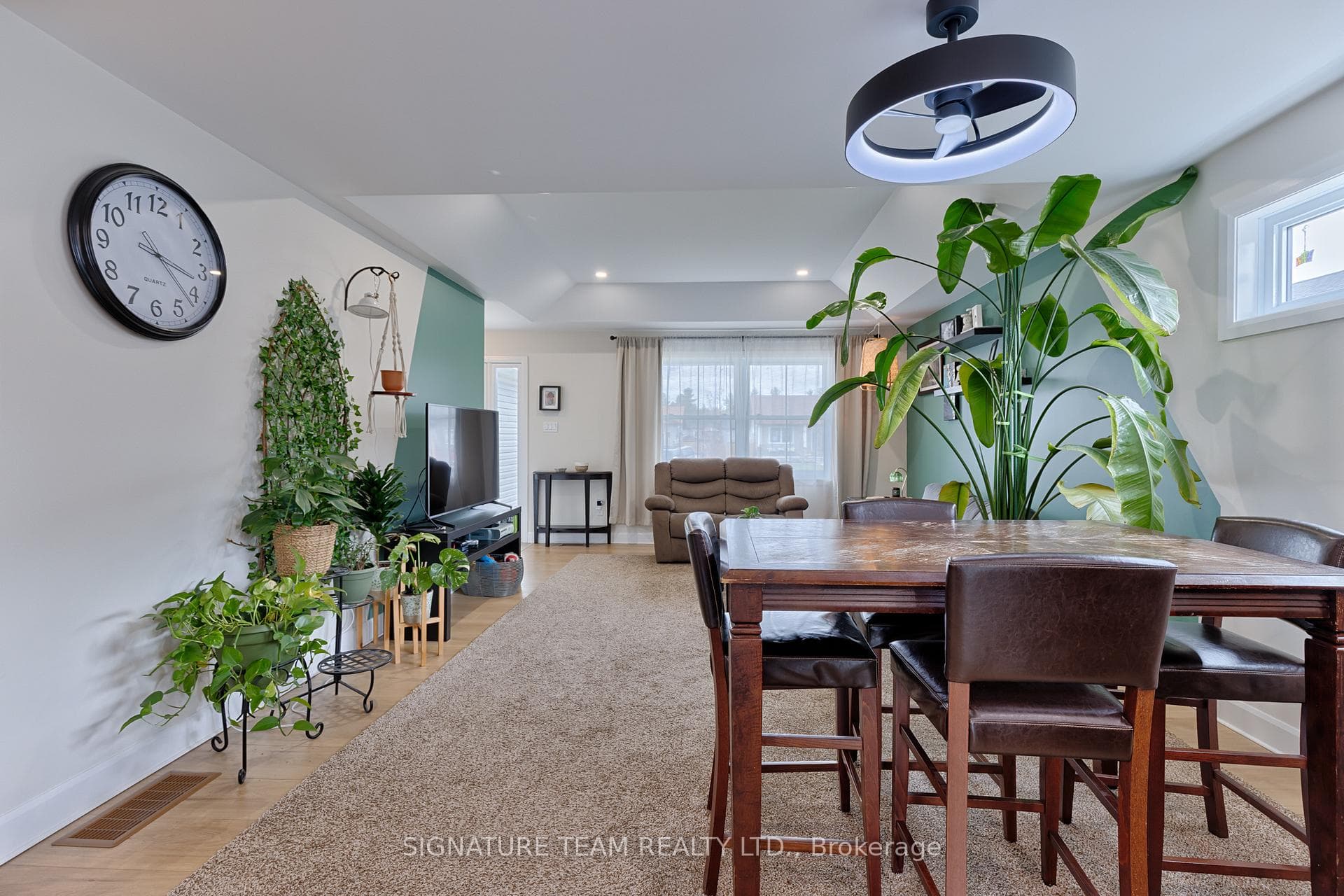 28 Terrance Drive photo 16