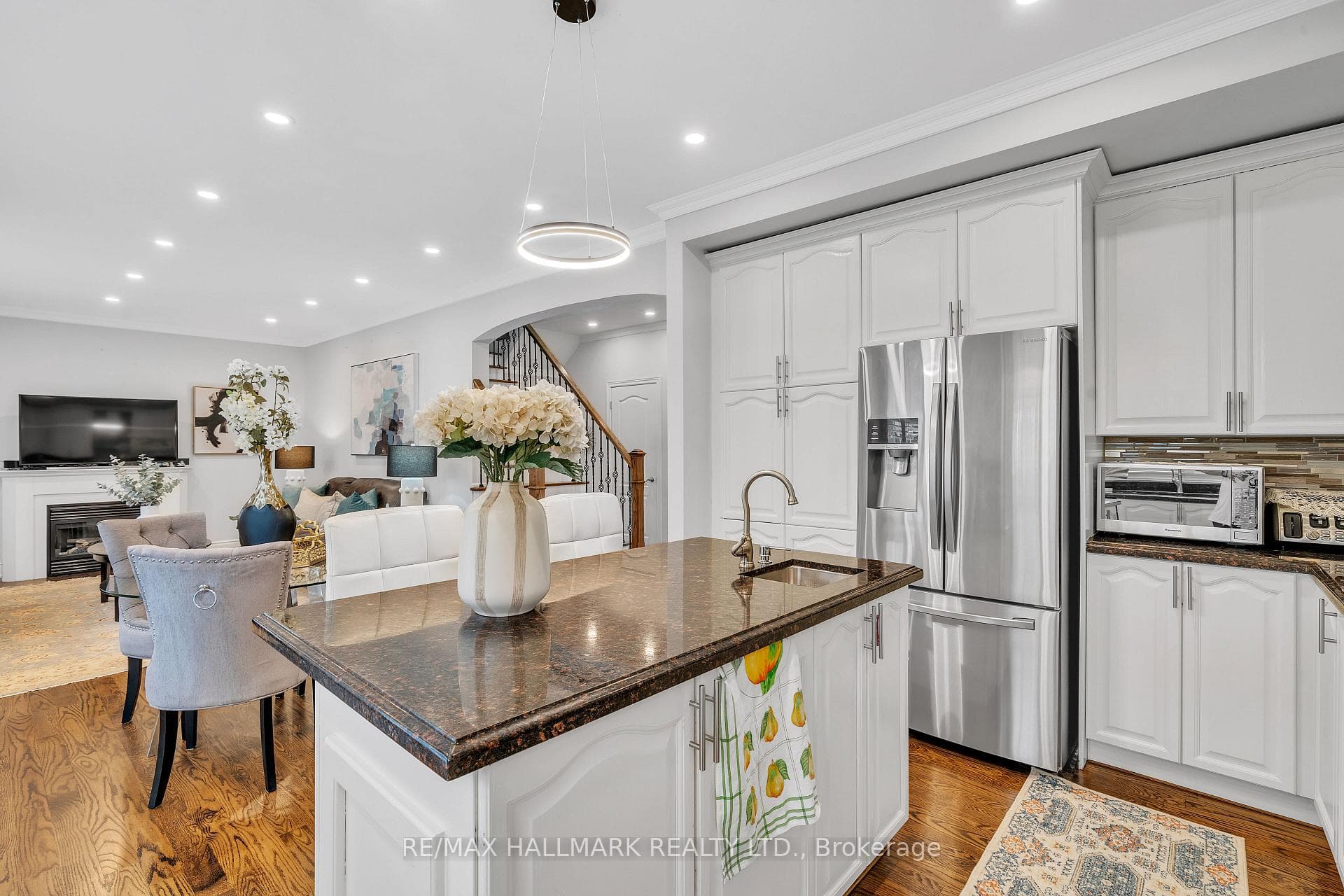 6 Cantwell Crescent photo 16