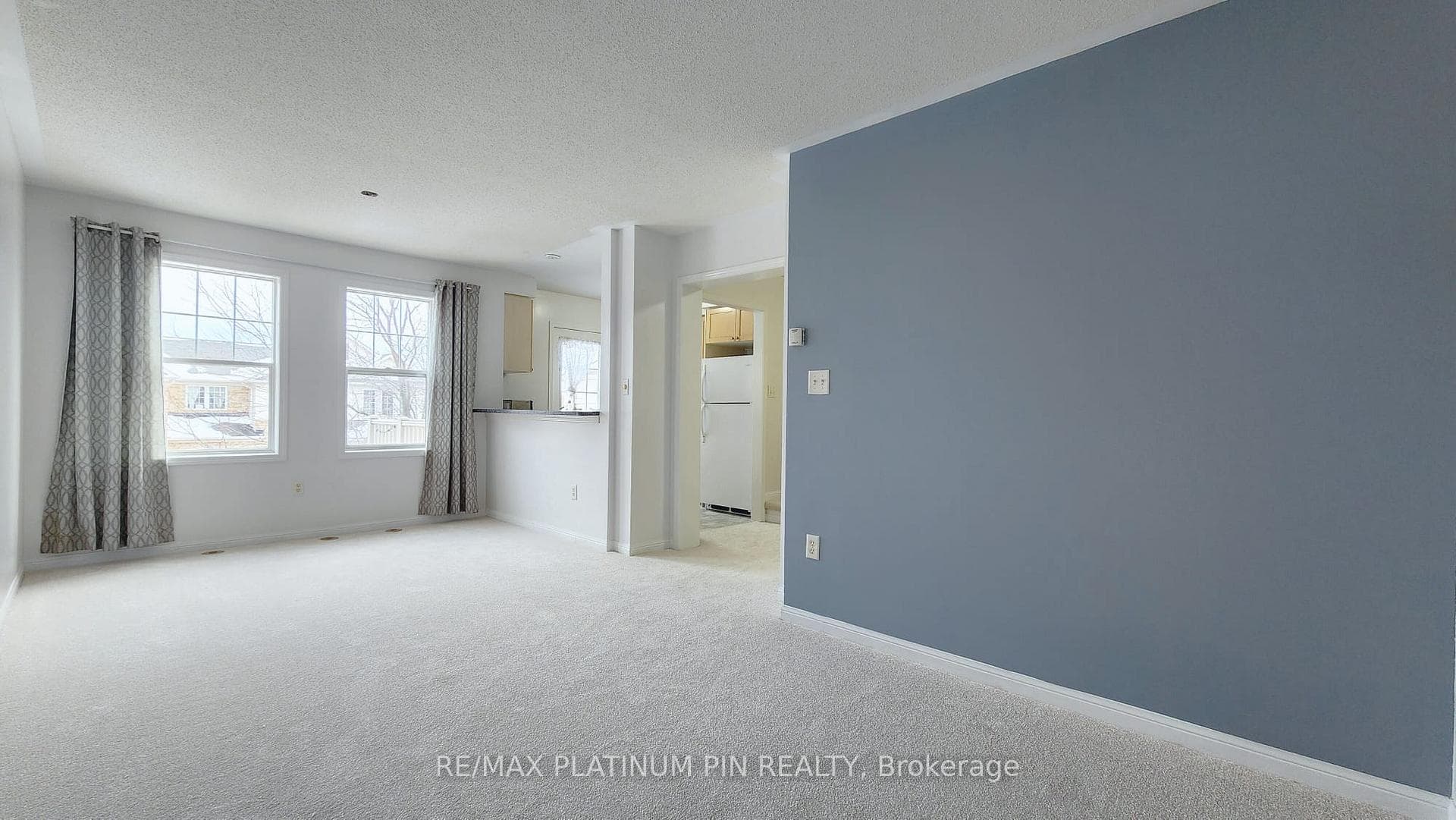 3165 Stornoway Circle photo 2