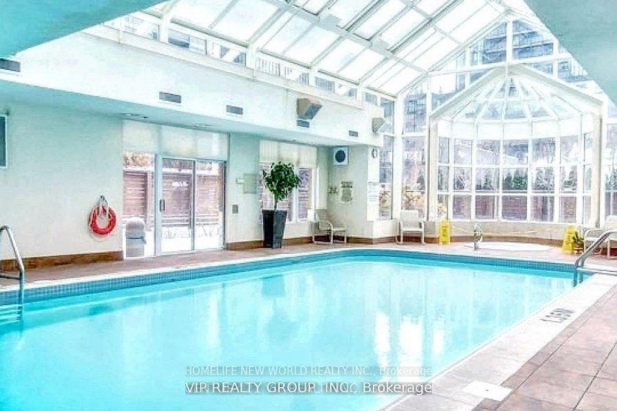 28 Ted Rogers Way Unit 811 photo 22