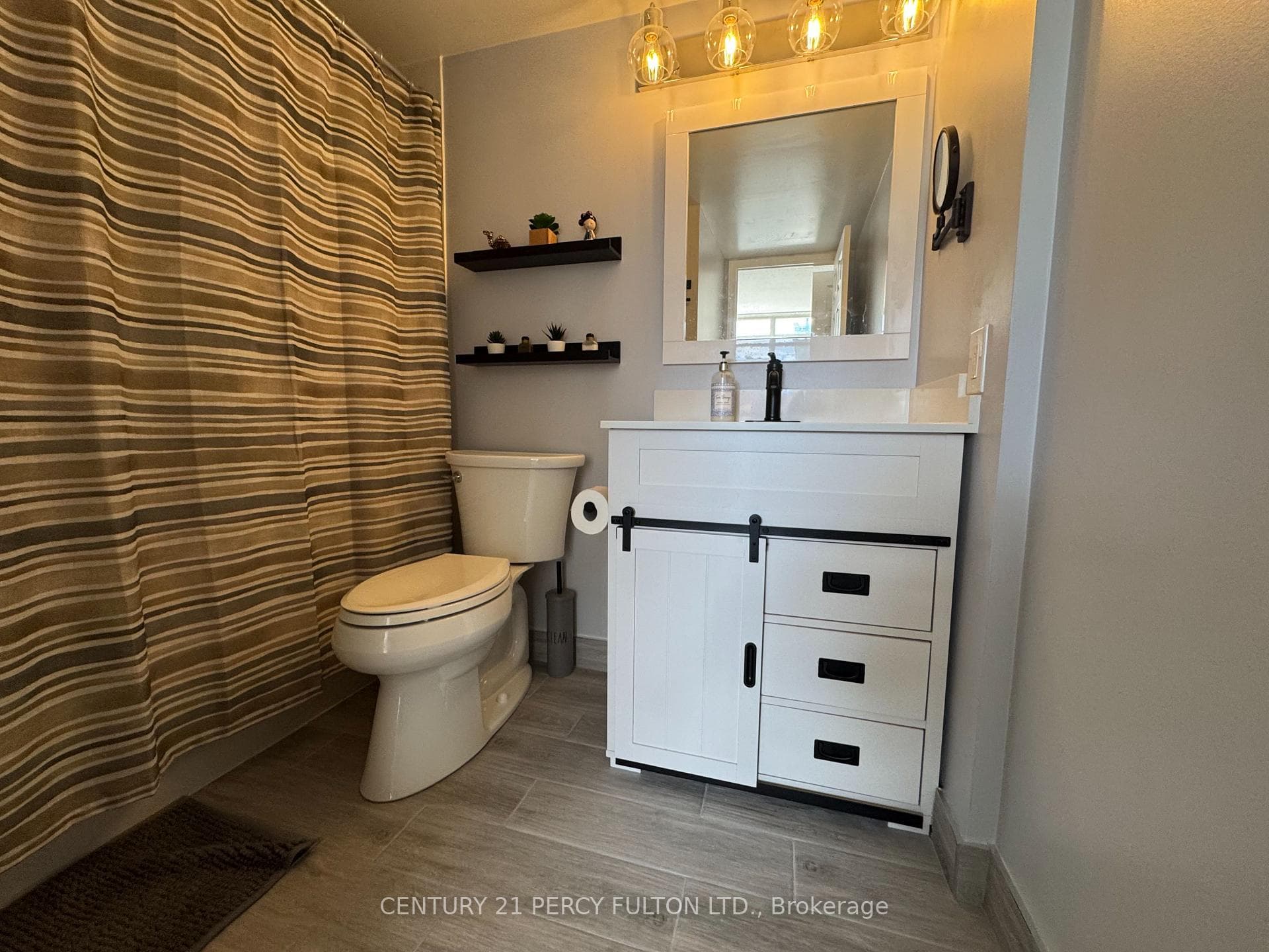 155 Beecroft Road Unit 1716 photo 20