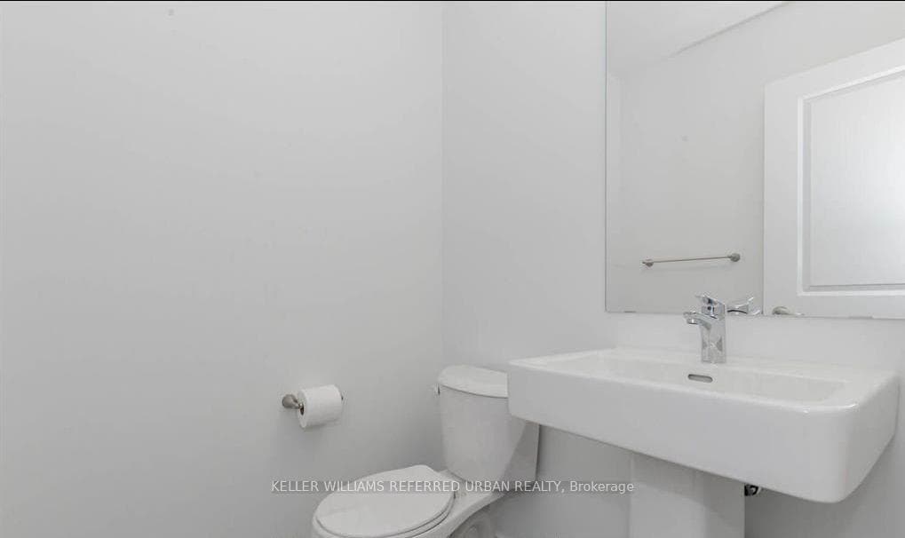 1579 Midland Avenue photo 13