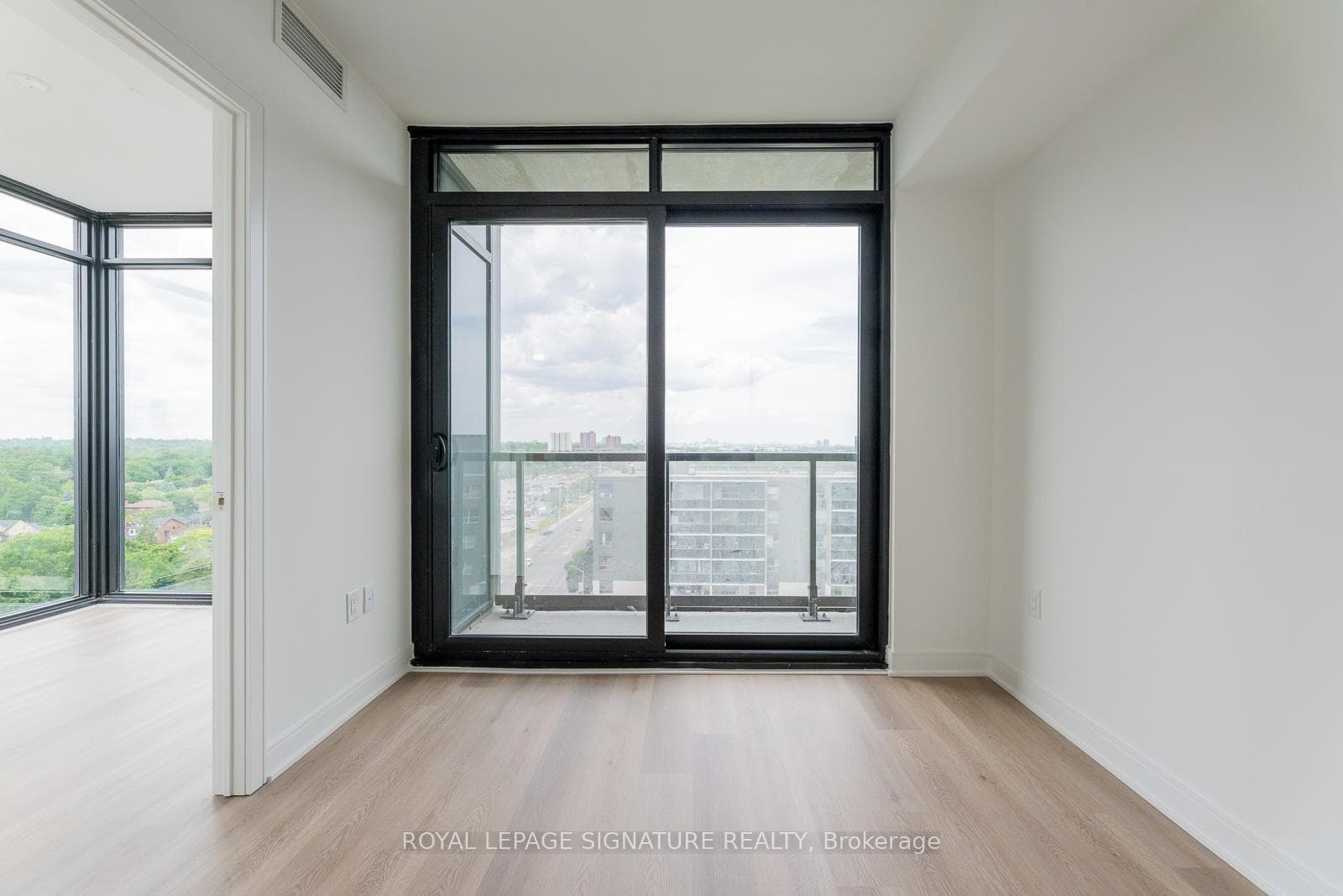 86 Dundas Street Unit 1204 photo 8