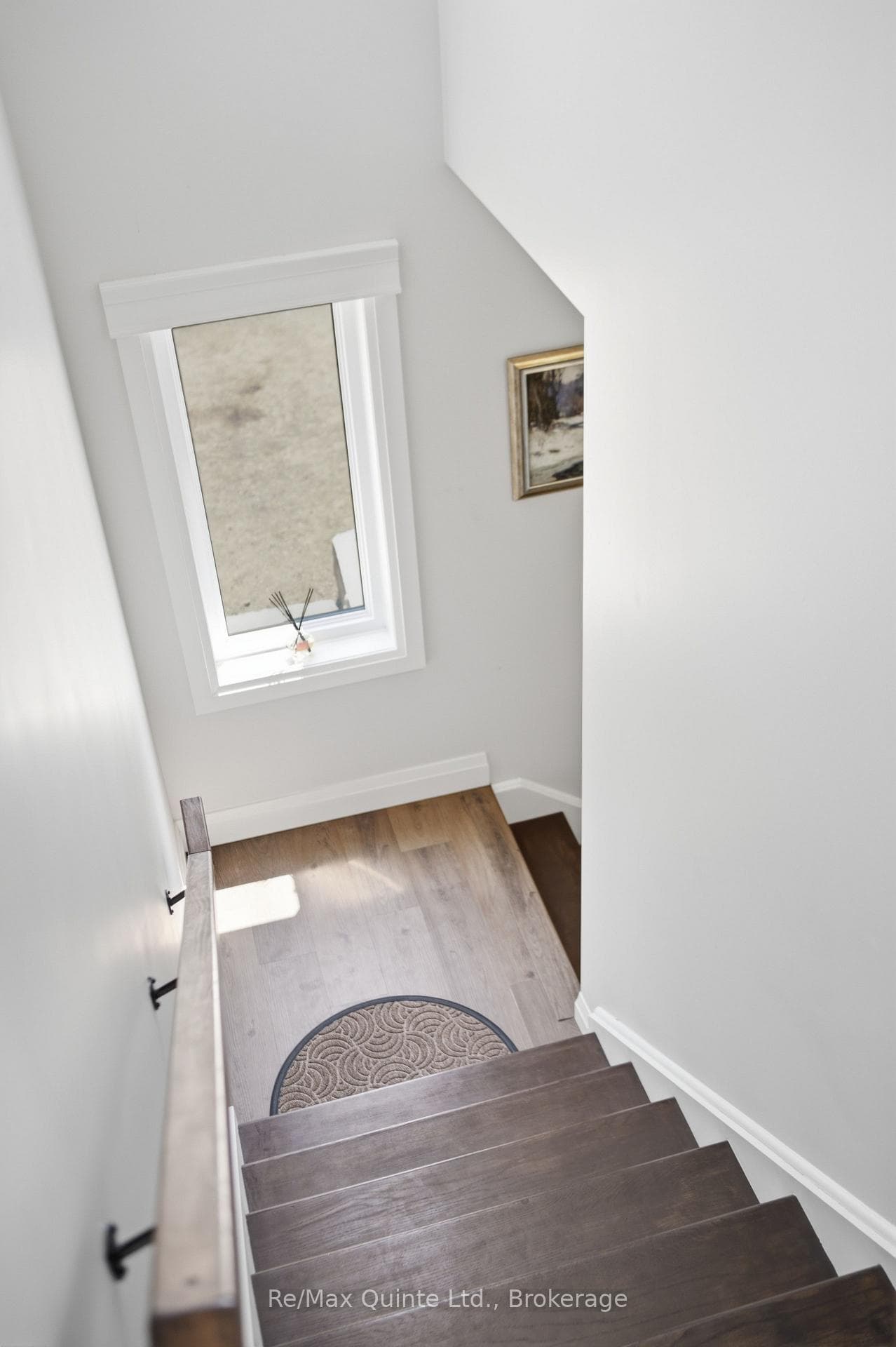 868 Smith Street photo 14