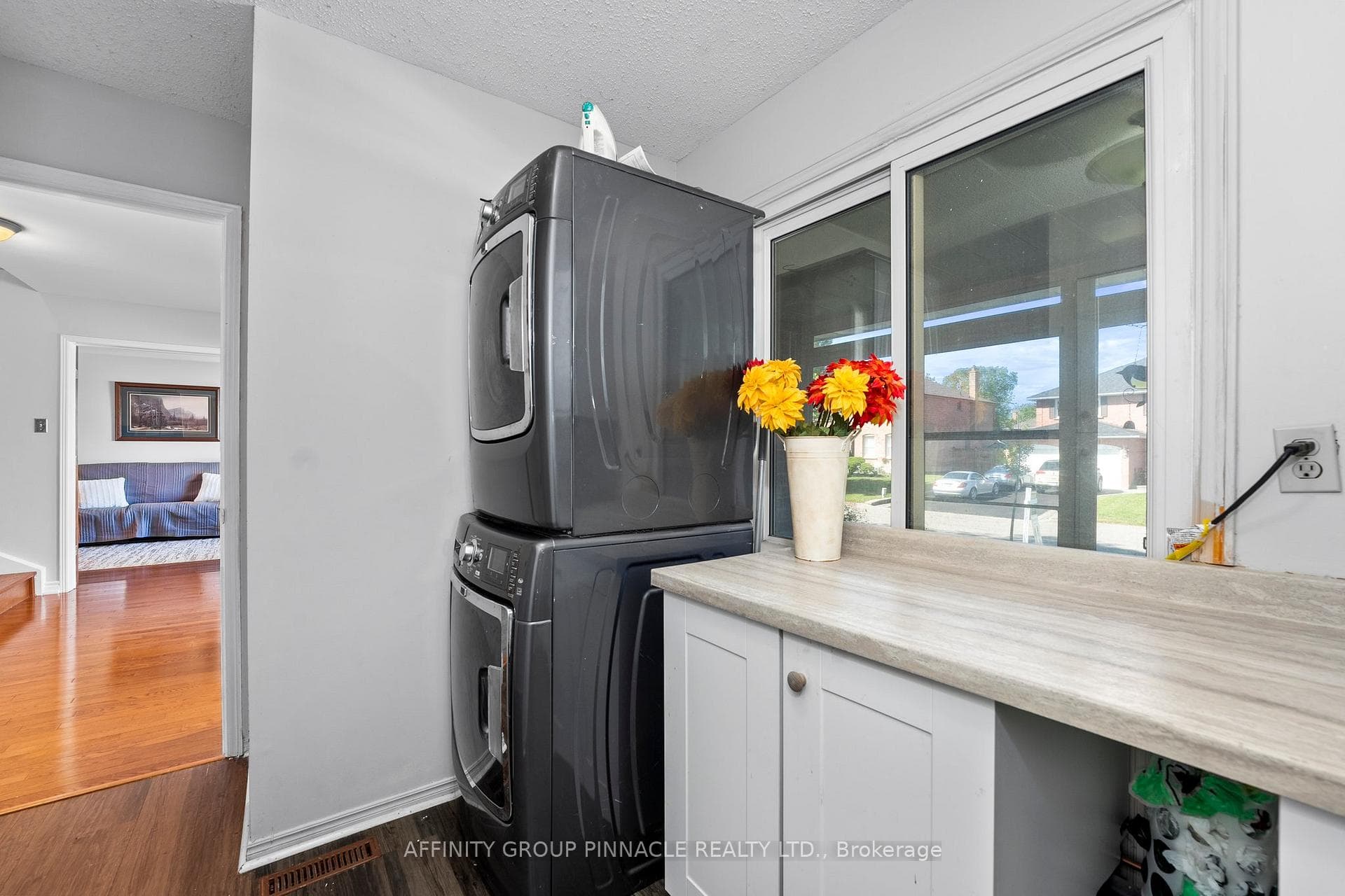 58 Love Crescent photo 11
