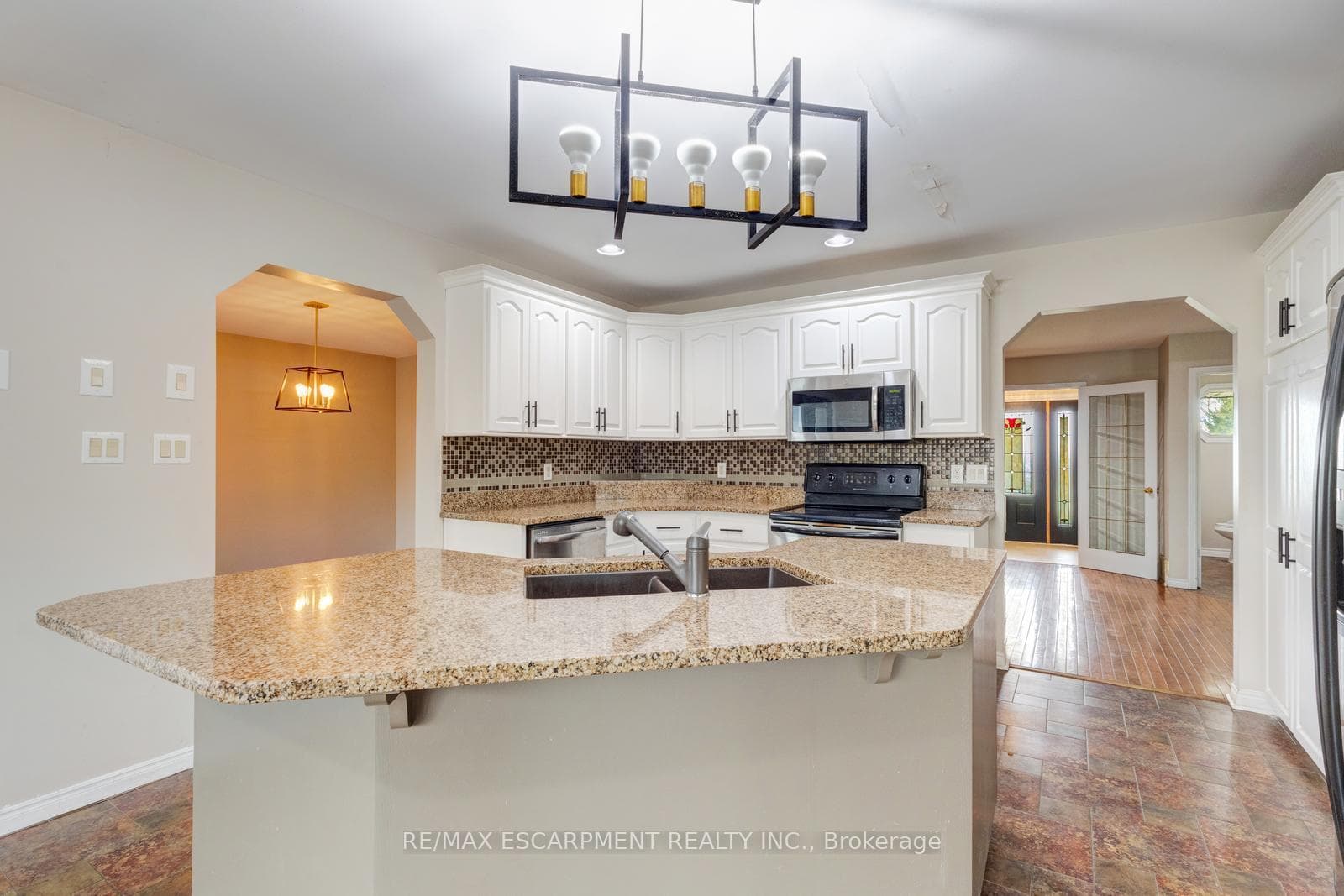 650 Sligo Road photo 9