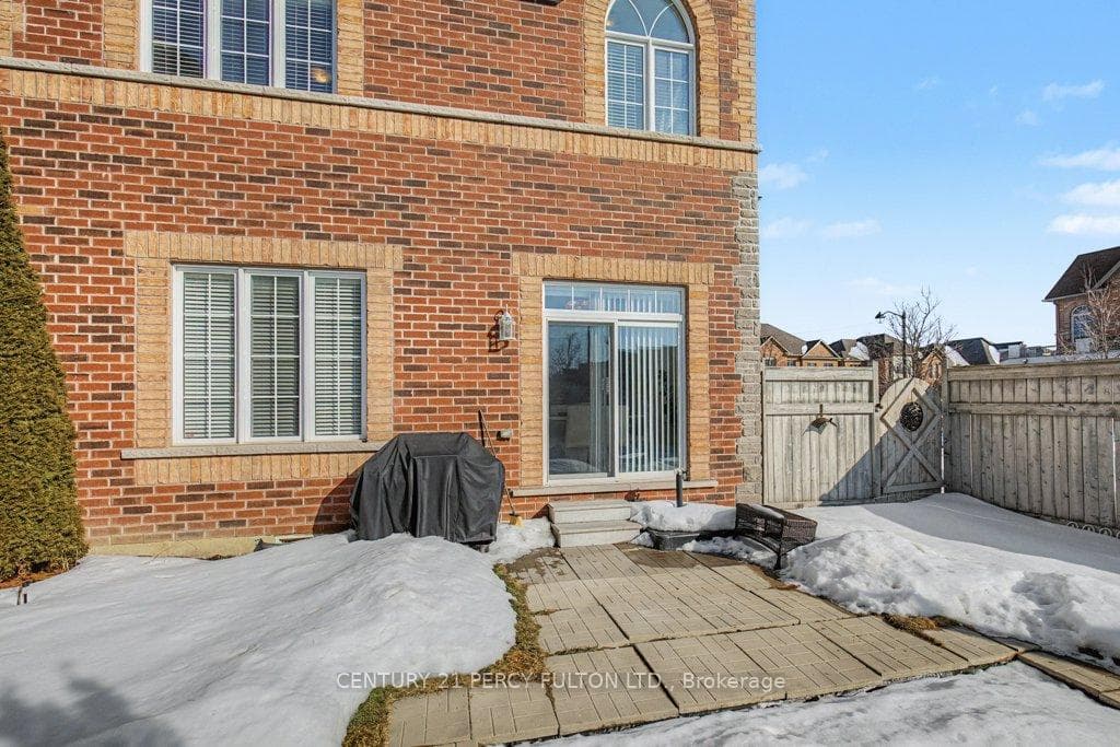 78 Brock Avenue photo 47