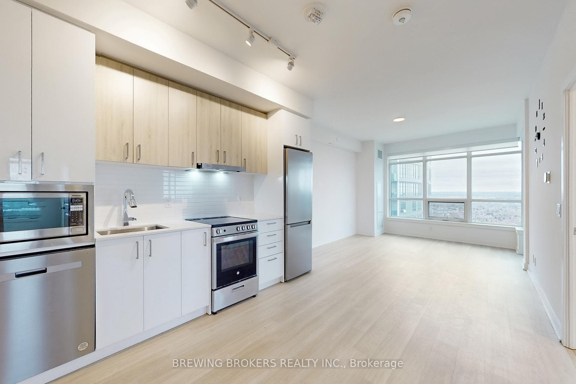 30 Upper Mall Way Unit 3010 photo 14