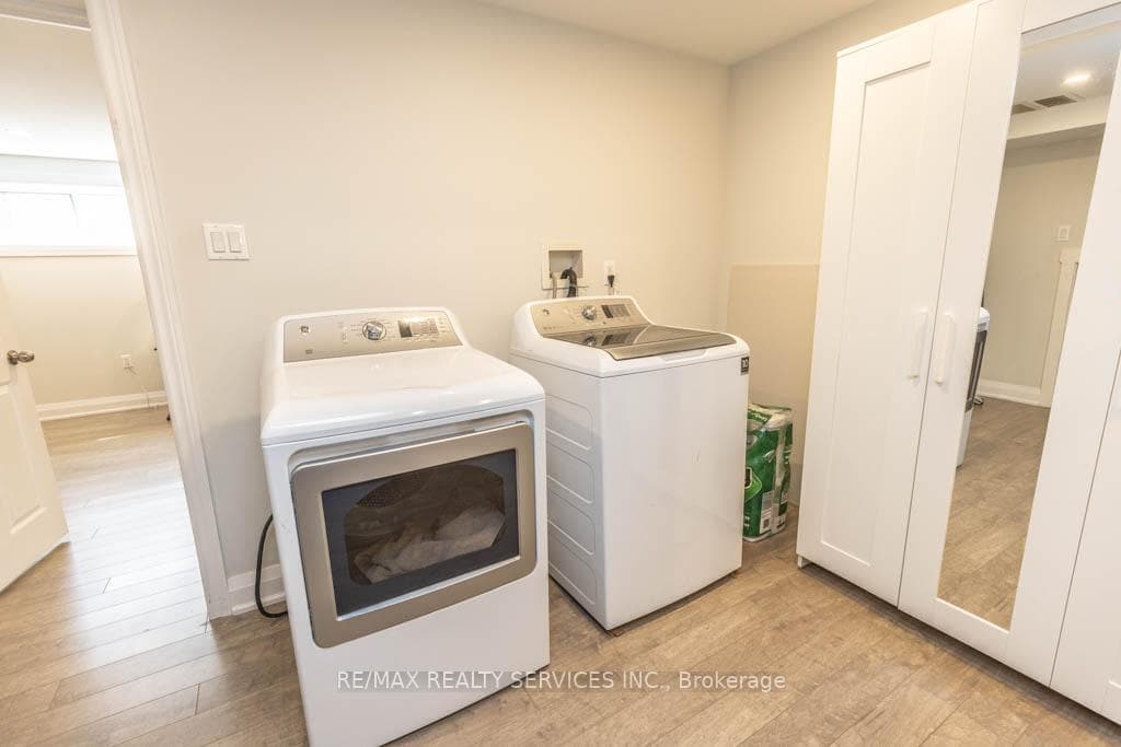 126 Roebuck Drive photo 23