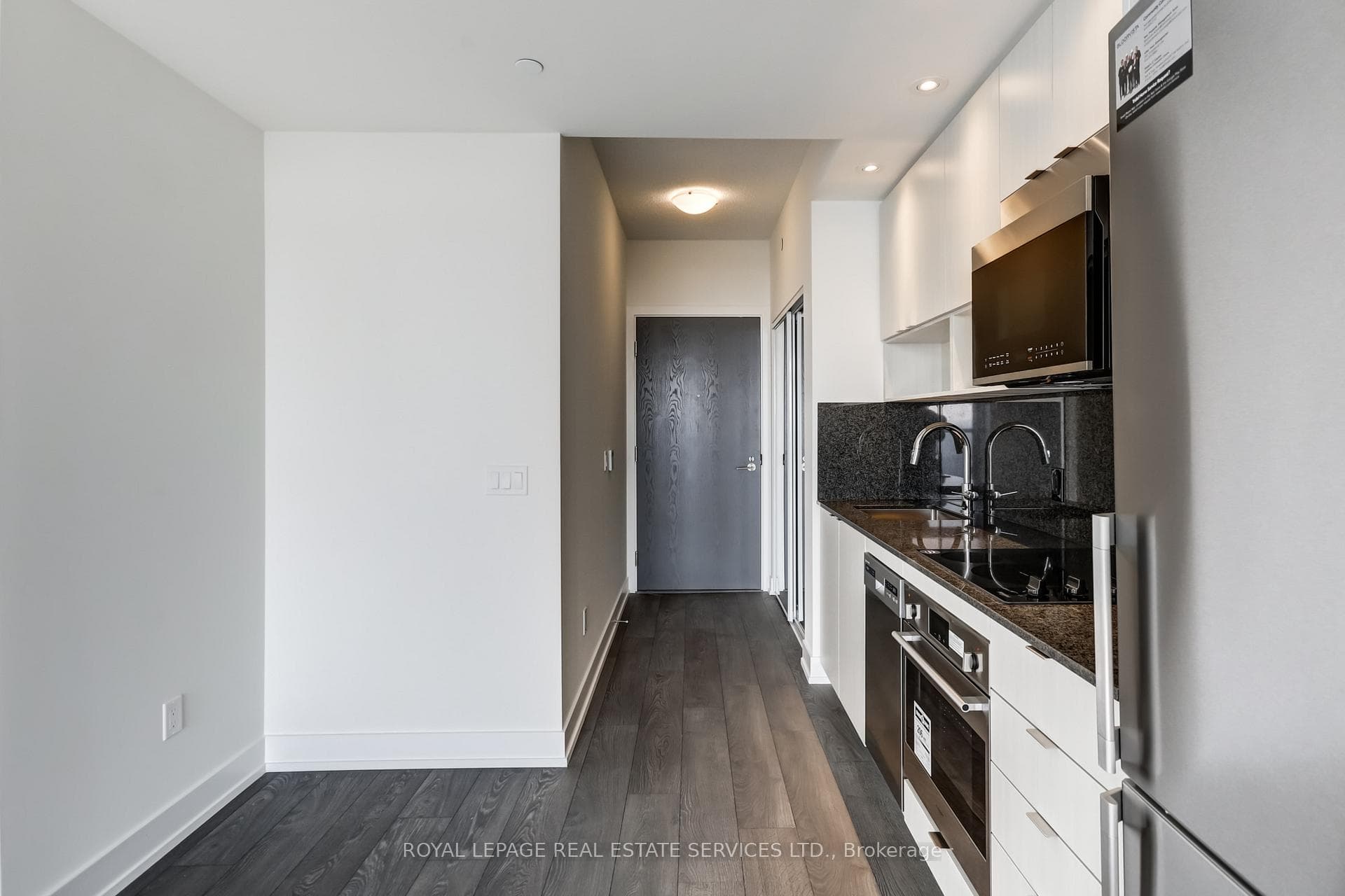 9 Mabelle Avenue Unit 3415 photo 7